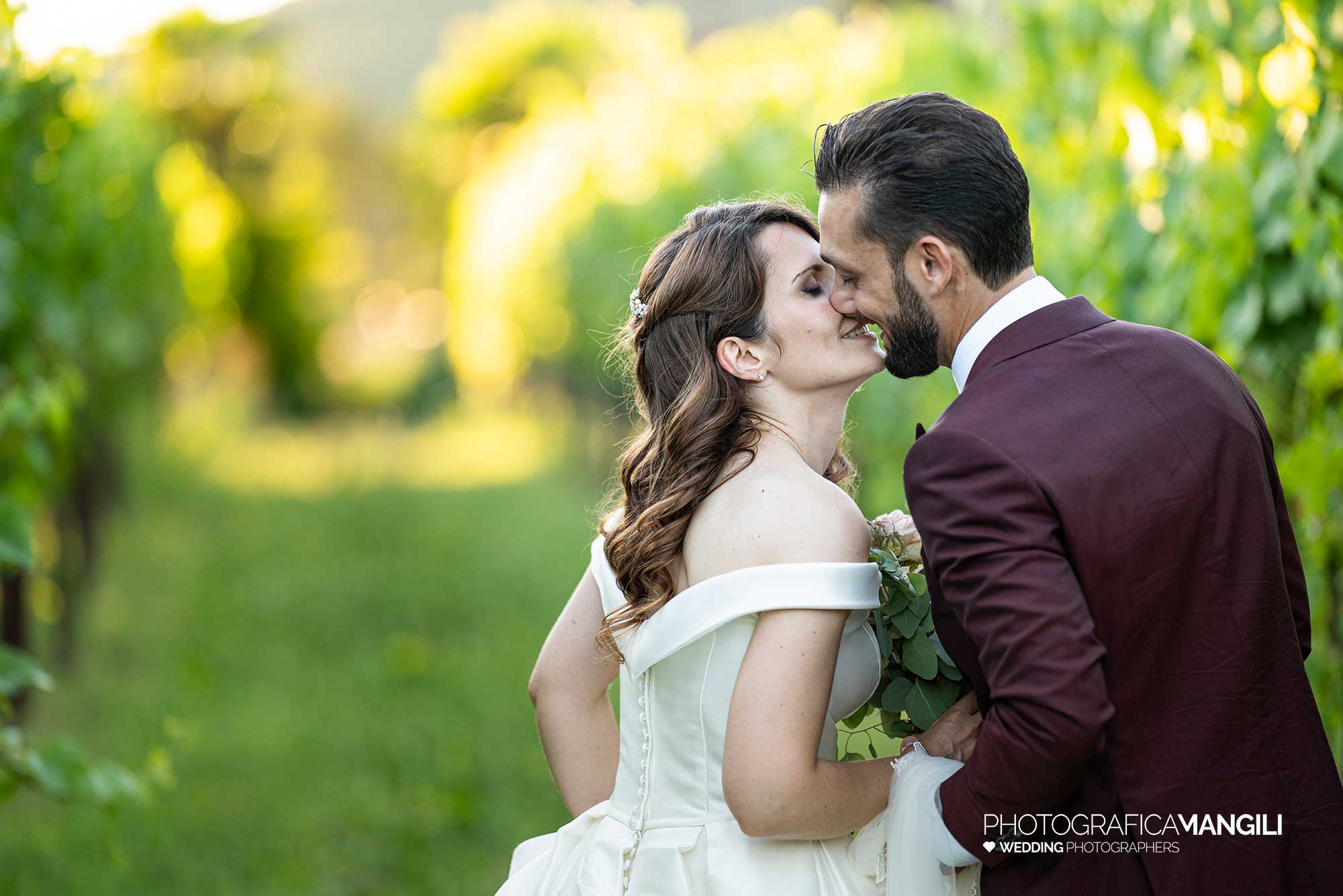 039 fotografo matrimonio reportage wedding ritratto sposi bacio tenuta serradesca scanzorosciate bergamo 039 fotografo matrimonio reportage wedding ritratto sposi bacio tenuta serradesca scanzorosciate bergamo