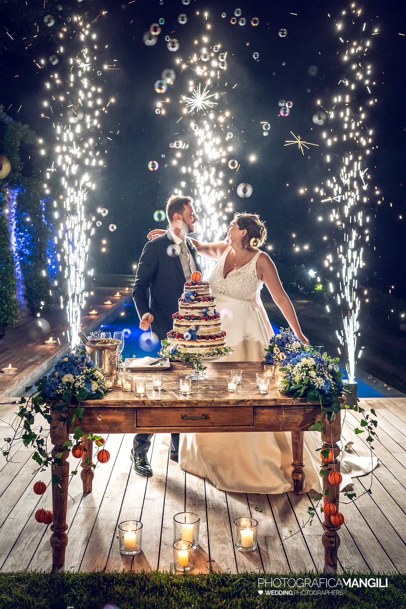 040 reportage wedding foto grafo matrimoni sposi taglio torta villa calchi calco lecco 040 reportage wedding foto grafo matrimoni sposi taglio torta villa calchi calco lecco