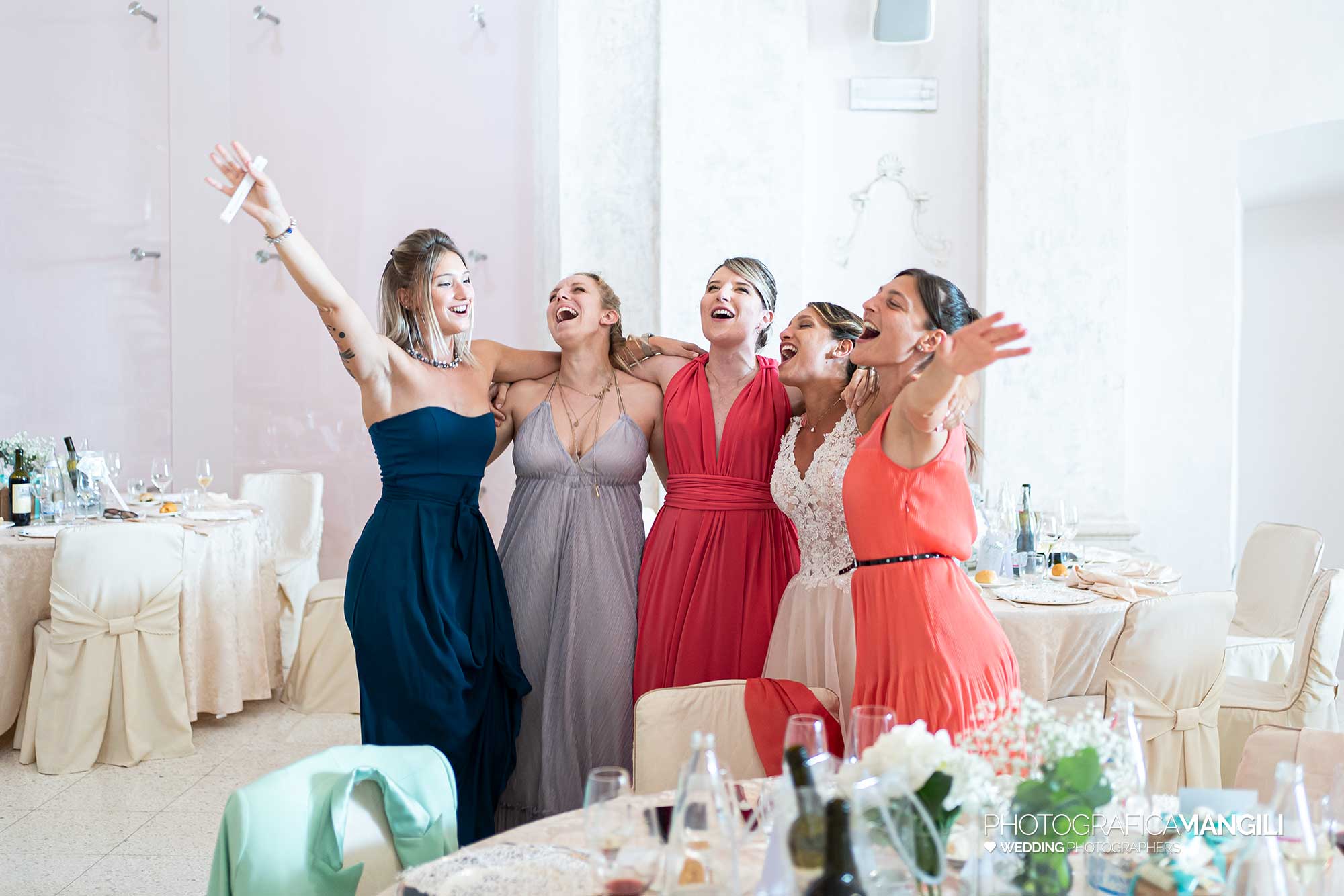 044 fotografo matrimonio reportage wedding pranzo festa amici sposi castello degli angeli carobbio degli angeli bergamo 044 fotografo matrimonio reportage wedding pranzo festa amici sposi castello degli angeli carobbio degli angeli bergamo