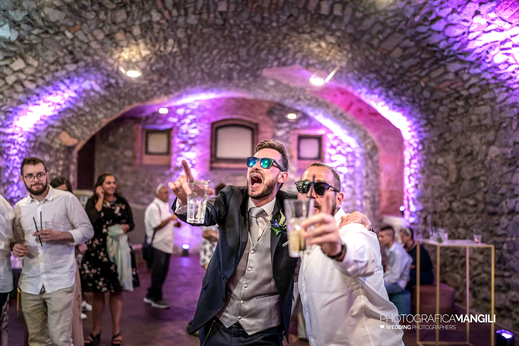 044 reportage wedding foto grafo matrimoni sposi balli fetsa amici villa calchi calco lecco 044 reportage wedding foto grafo matrimoni sposi balli fetsa amici villa calchi calco lecco