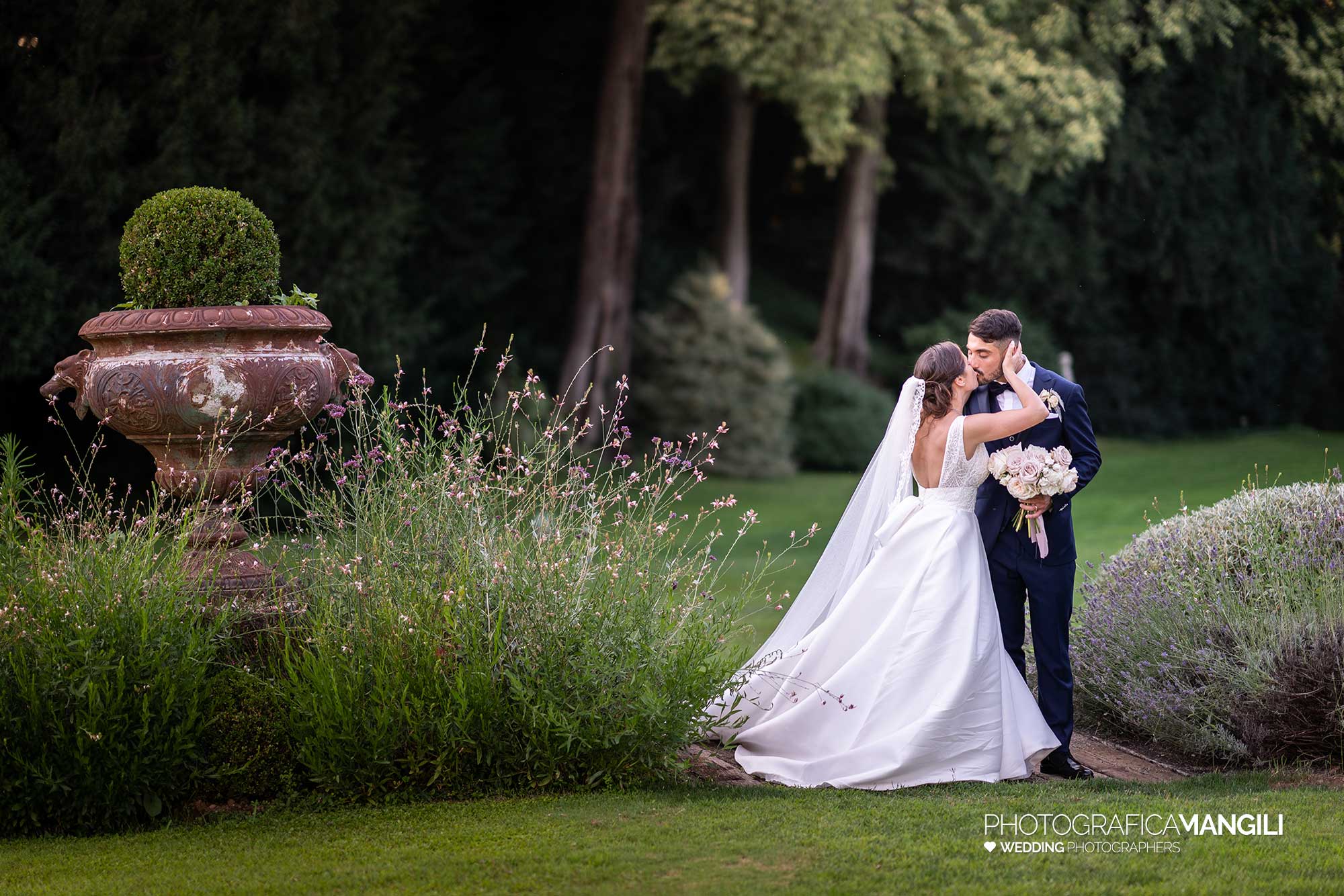 045 fotografo matrimonio reportage wedding ritratto sposi bacio villa zanchi stezzano bergamo 045 fotografo matrimonio reportage wedding ritratto sposi bacio villa zanchi stezzano bergamo