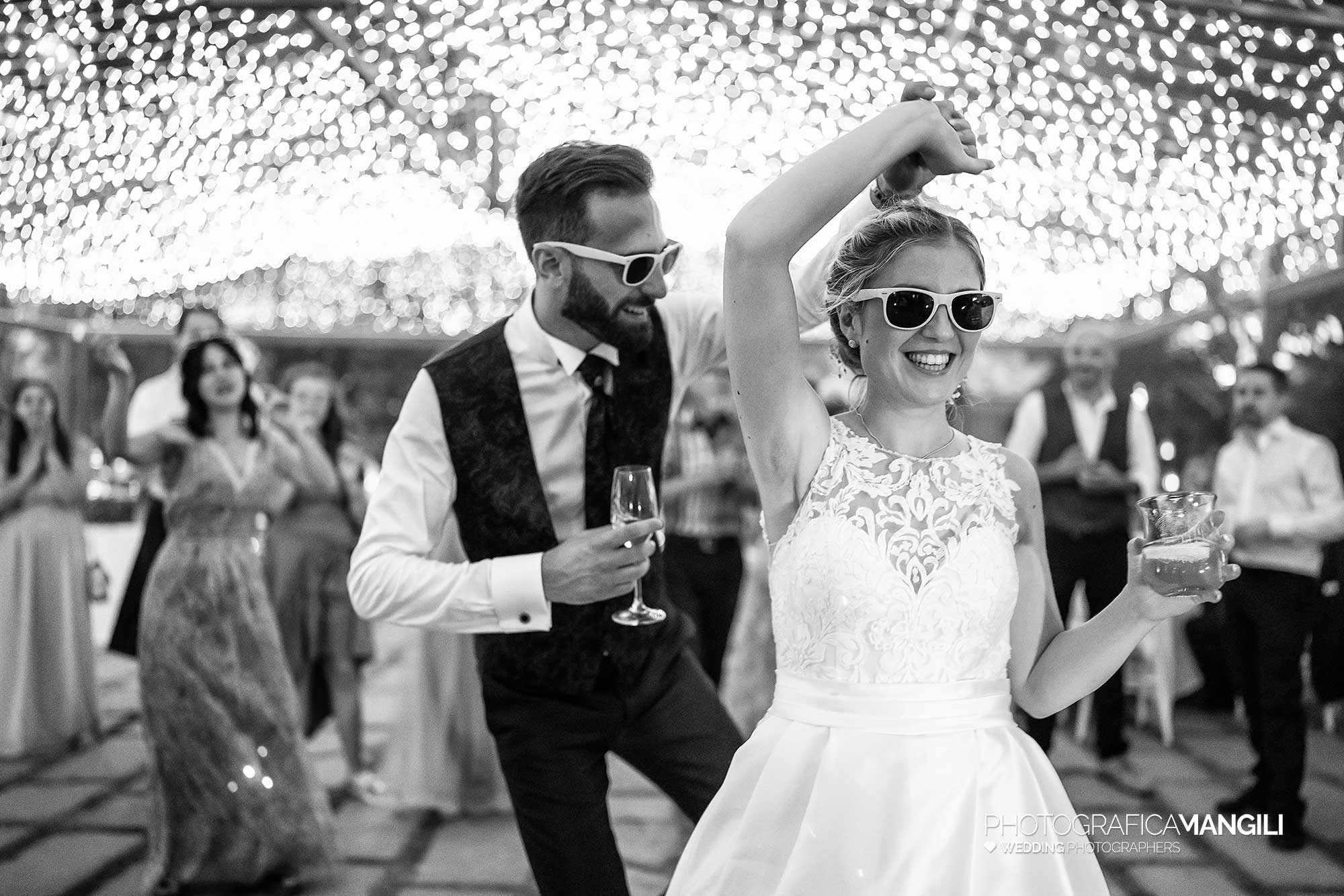 051 fotografo matrimonio reportage wedding sposi balli bianco nero castello rossino calolziocorte lecco lago como 051 fotografo matrimonio reportage wedding sposi balli bianco nero castello rossino calolziocorte lecco lago como