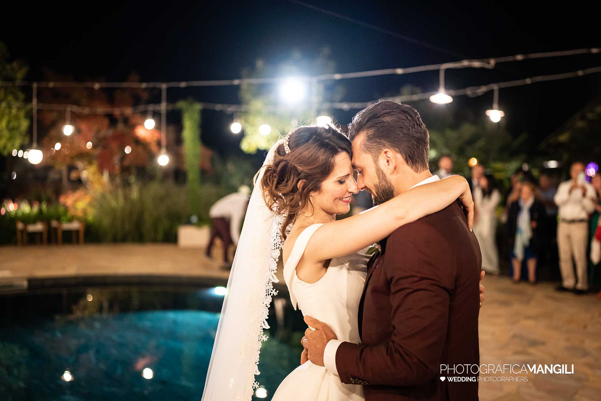 052 fotografo matrimonio reportage wedding ritratto sposi primo ballo tenuta serradesca scanzorosciate bergamo 052 fotografo matrimonio reportage wedding ritratto sposi primo ballo tenuta serradesca scanzorosciate bergamo