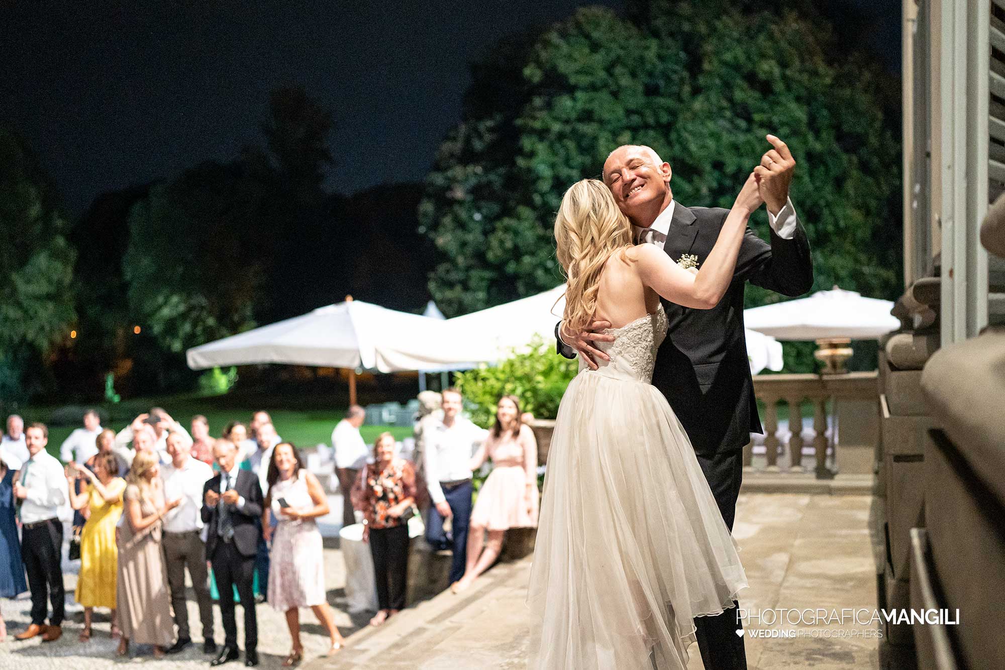 052 reportage wedding fotografo matrimonio ballo sposa papà villa caroli zanchi stezzano bergamo 052 reportage wedding fotografo matrimonio ballo sposa papà villa caroli zanchi stezzano bergamo