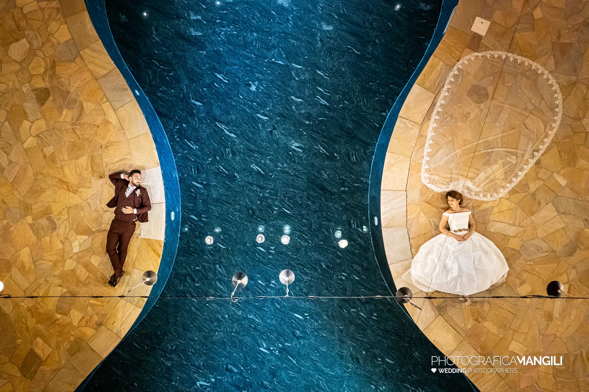 053 fotografo matrimonio reportage wedding ritratto sposi piscina tenuta serradesca scanzorosciate bergamo 053 fotografo matrimonio reportage wedding ritratto sposi piscina tenuta serradesca scanzorosciate bergamo