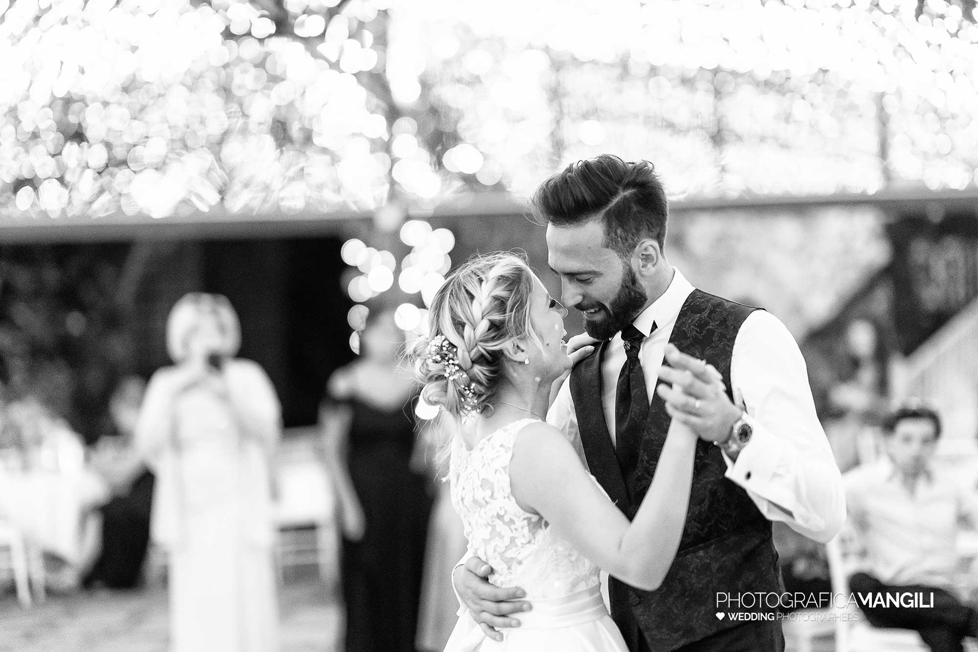 053 fotografo matrimonio reportage wedding sposi ballo castello rossino calolziocorte lecco lago como 053 fotografo matrimonio reportage wedding sposi ballo castello rossino calolziocorte lecco lago como