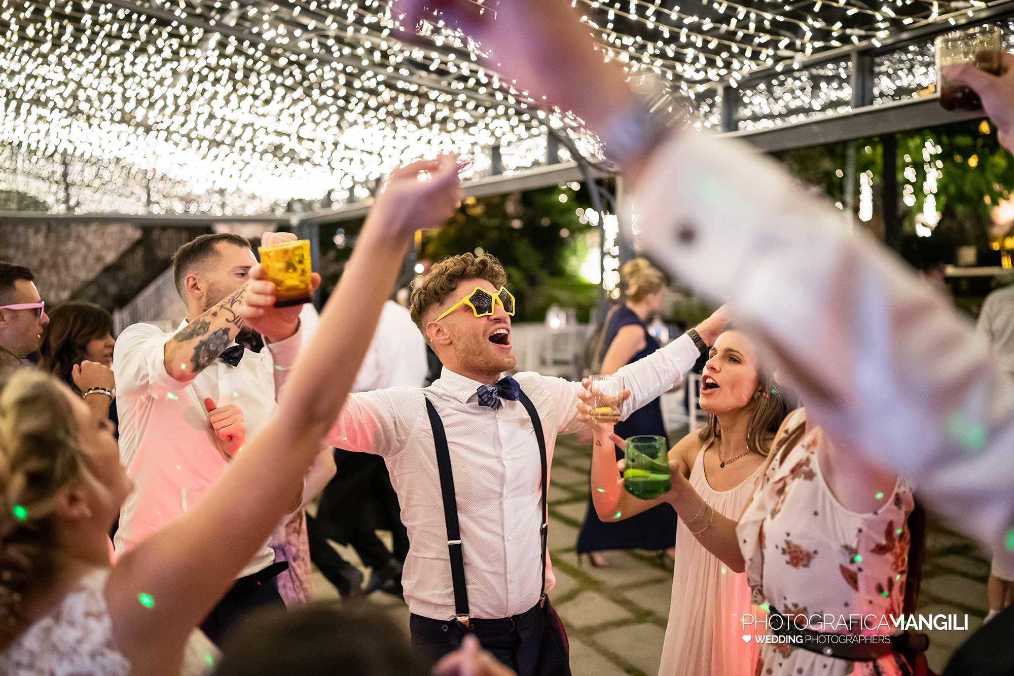 057 fotografo matrimonio reportage wedding sposi amici balli castello rossino calolziocorte lecco lago como 057 fotografo matrimonio reportage wedding sposi amici balli castello rossino calolziocorte lecco lago como