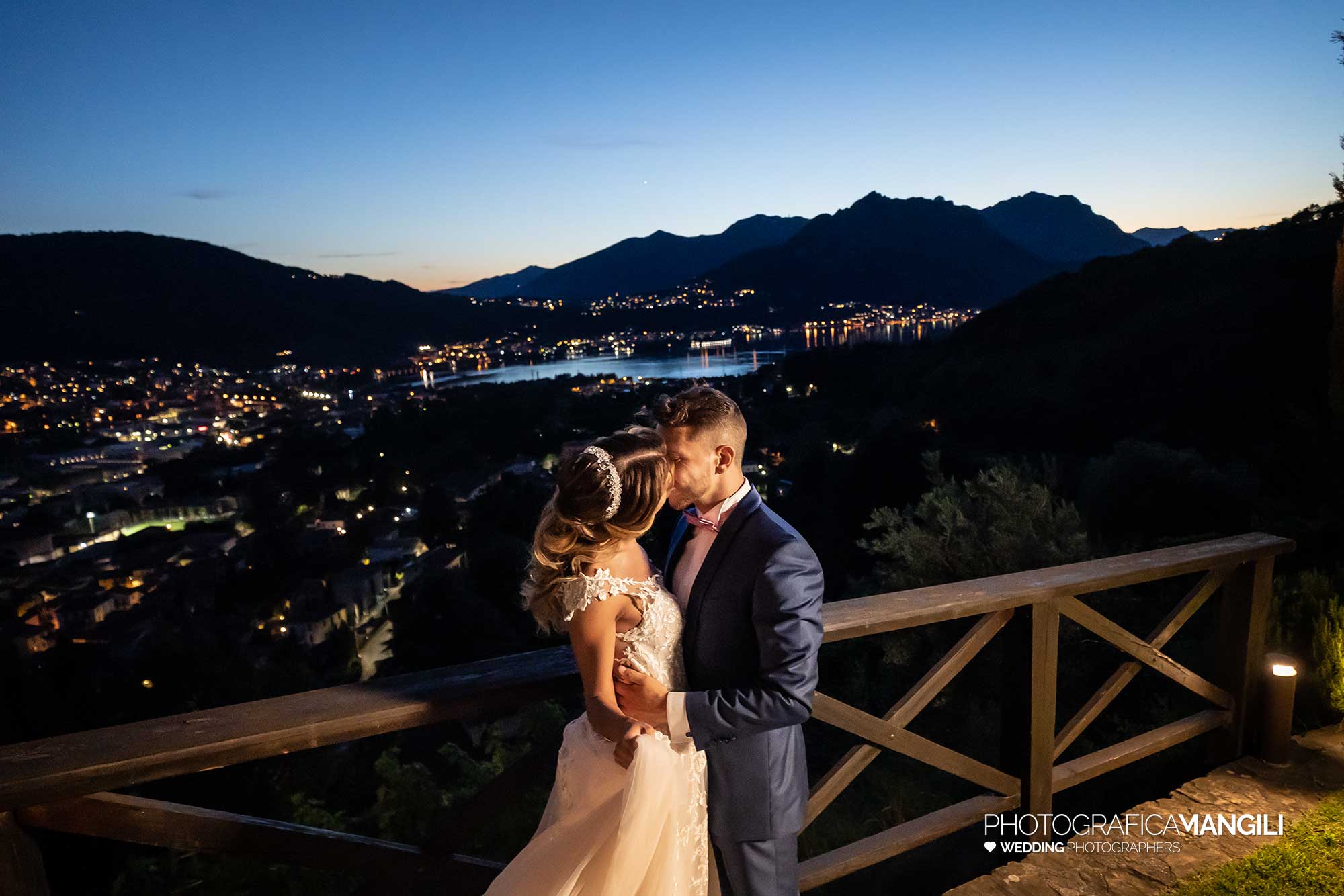 058 fotografo matrimonio reportage wedding sposi luce blu castello rossino calolziocorte lago como lecco 058 fotografo matrimonio reportage wedding sposi luce blu castello rossino calolziocorte lago como lecco