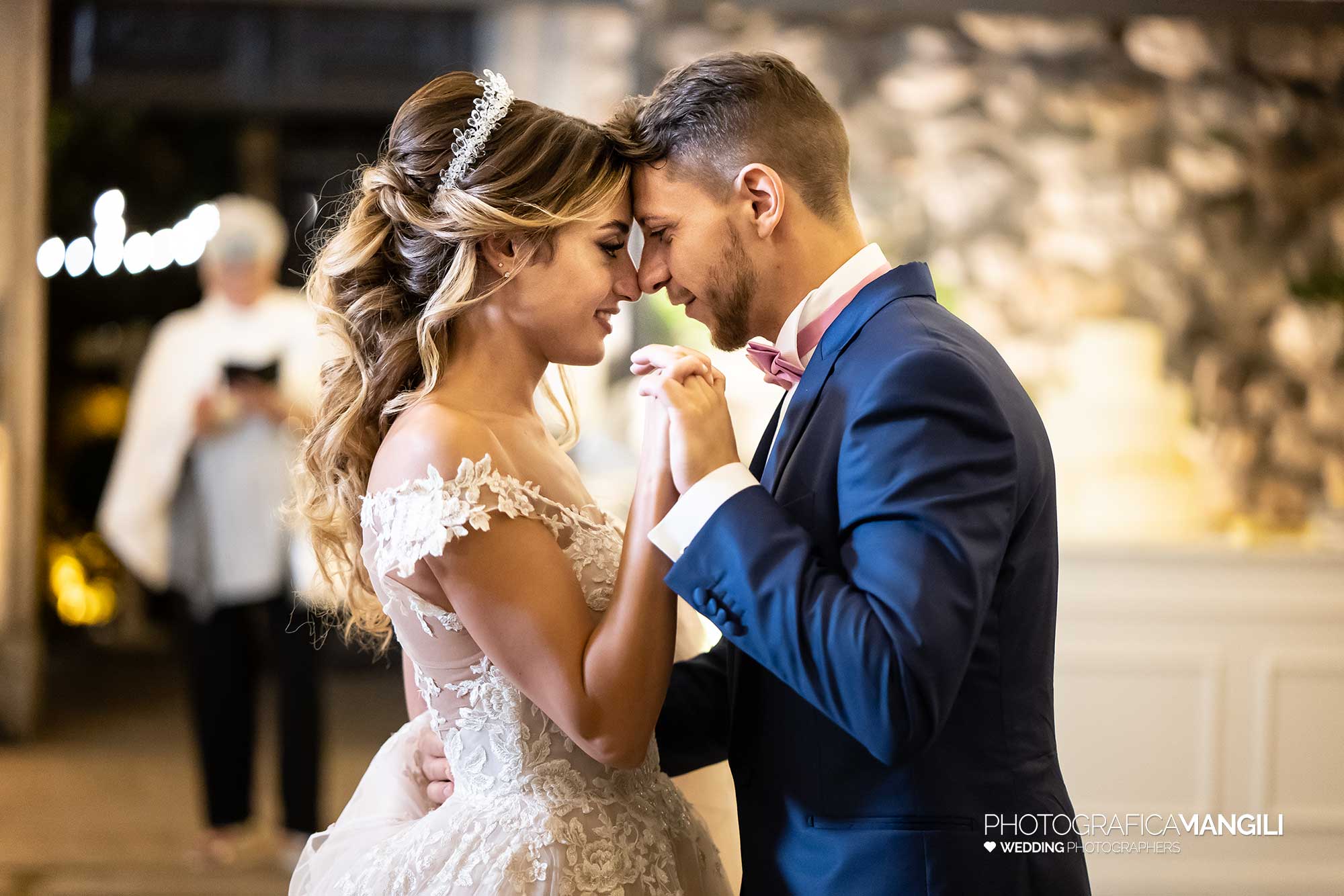 059 fotografo matrimonio reportage wedding sposi ballo romantico castello rossino calolziocorte lago como lecco 059 fotografo matrimonio reportage wedding sposi ballo romantico castello rossino calolziocorte lago como lecco