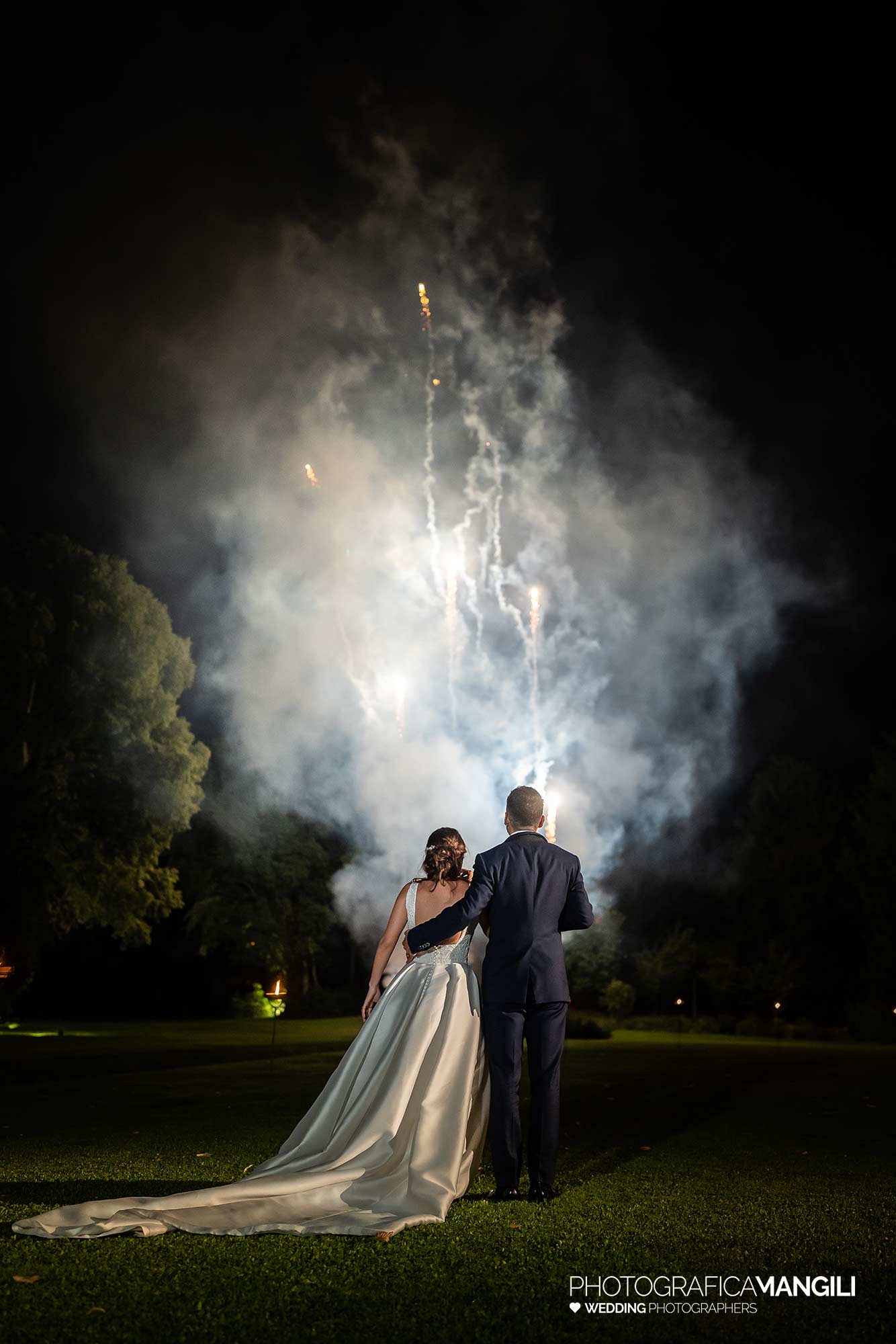 064 fotografo matrimonio reportage wedding ritratto sposi fuochi artificio villa zanchi stezzano bergamo 064 fotografo matrimonio reportage wedding ritratto sposi fuochi artificio villa zanchi stezzano bergamo