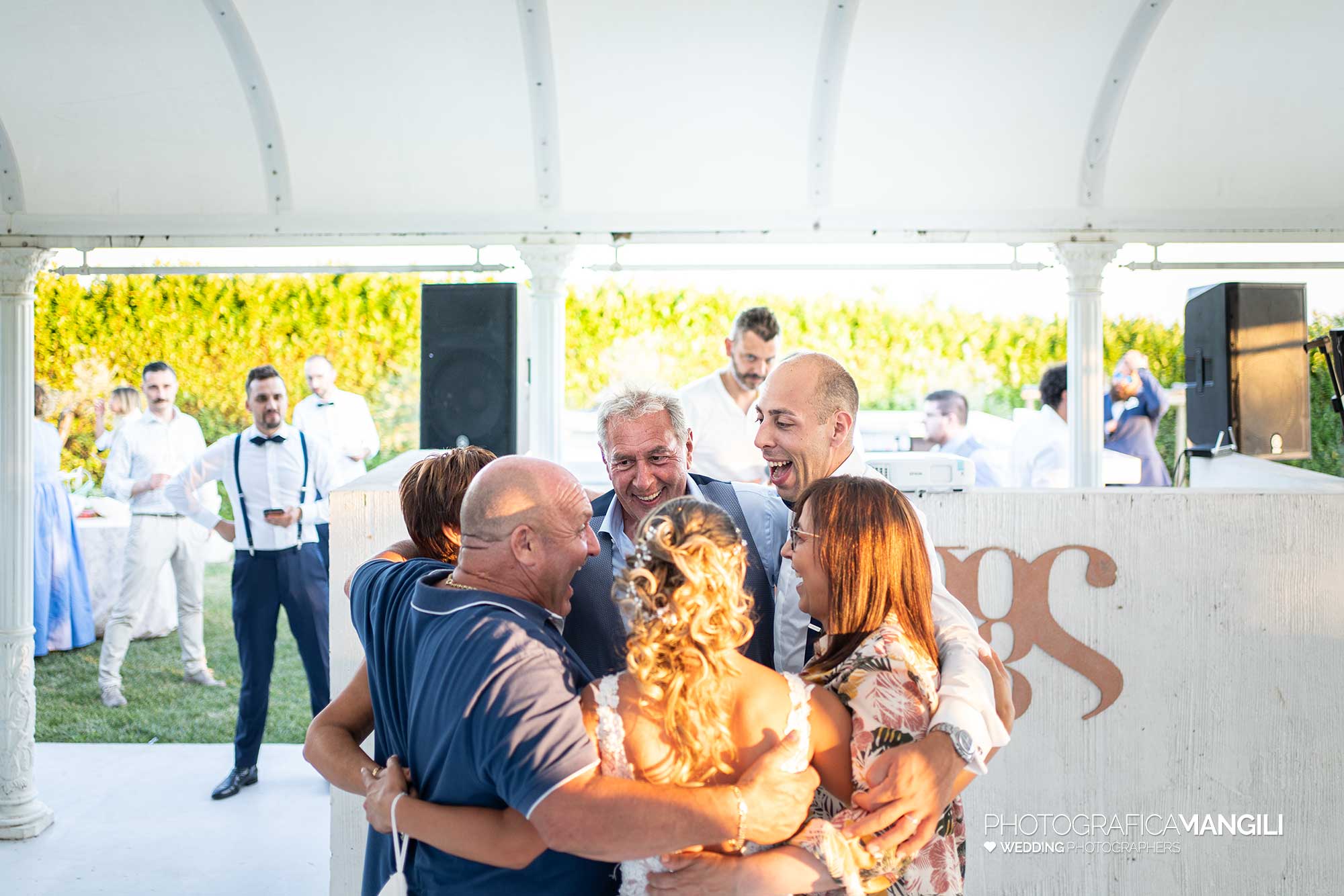 068 fotografo matrimonio reportage wedding festa balli amici sposi castello degli angeli carobbio degli angeli bergamo 068 fotografo matrimonio reportage wedding festa balli amici sposi castello degli angeli carobbio degli angeli bergamo