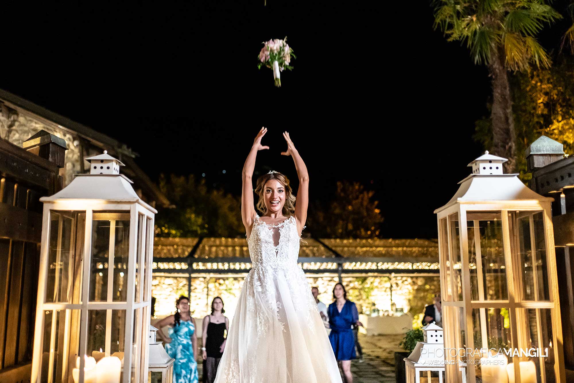 068 fotografo matrimonio reportage wedding sposi lancio bouquet castello rossino calolziocorte lago como lecco 068 fotografo matrimonio reportage wedding sposi lancio bouquet castello rossino calolziocorte lago como lecco