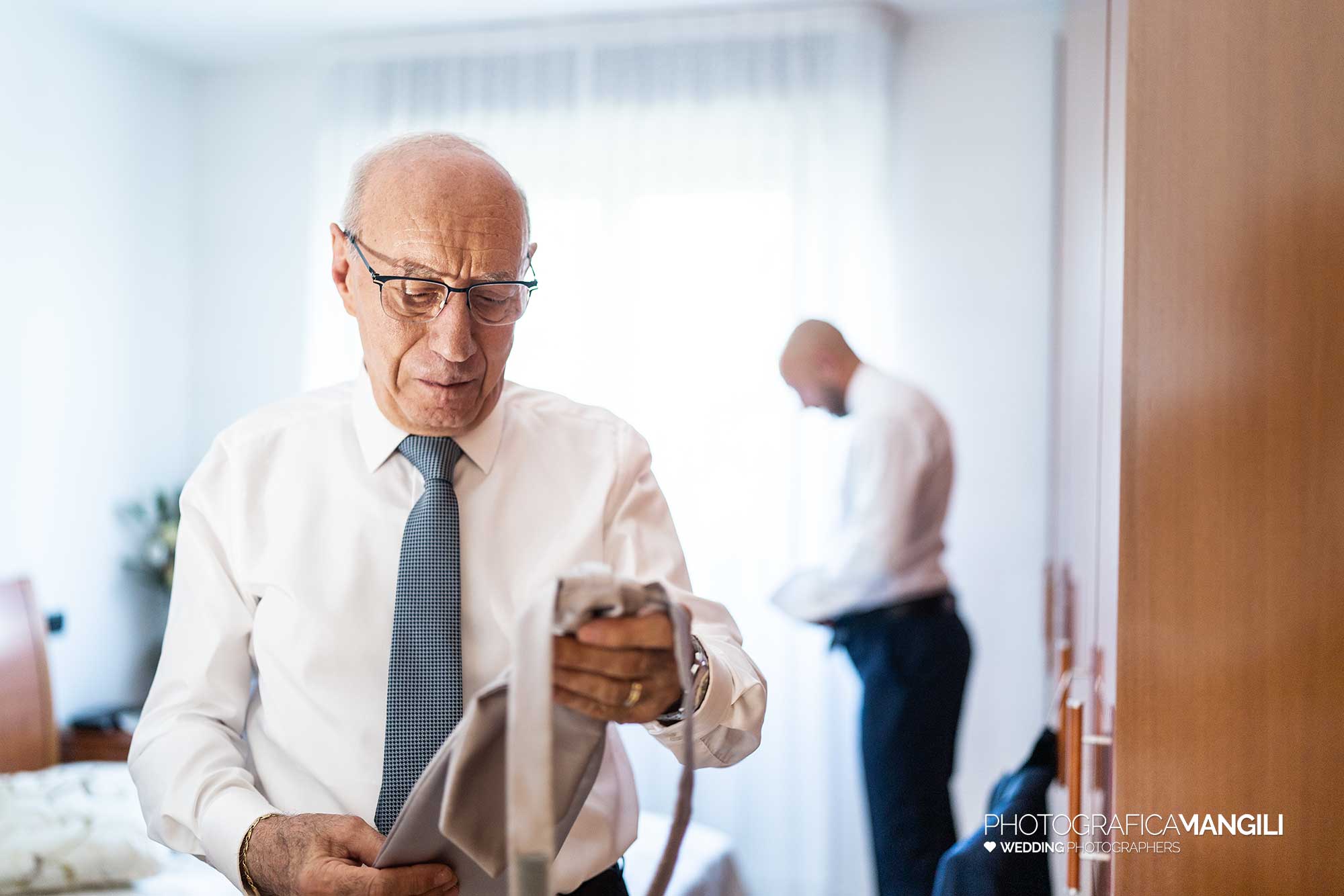 001 fotografo matrimonio reportage wedding ritratto preparazione vestizione sposo segrate milano 001 fotografo matrimonio reportage wedding ritratto preparazione vestizione sposo segrate milano