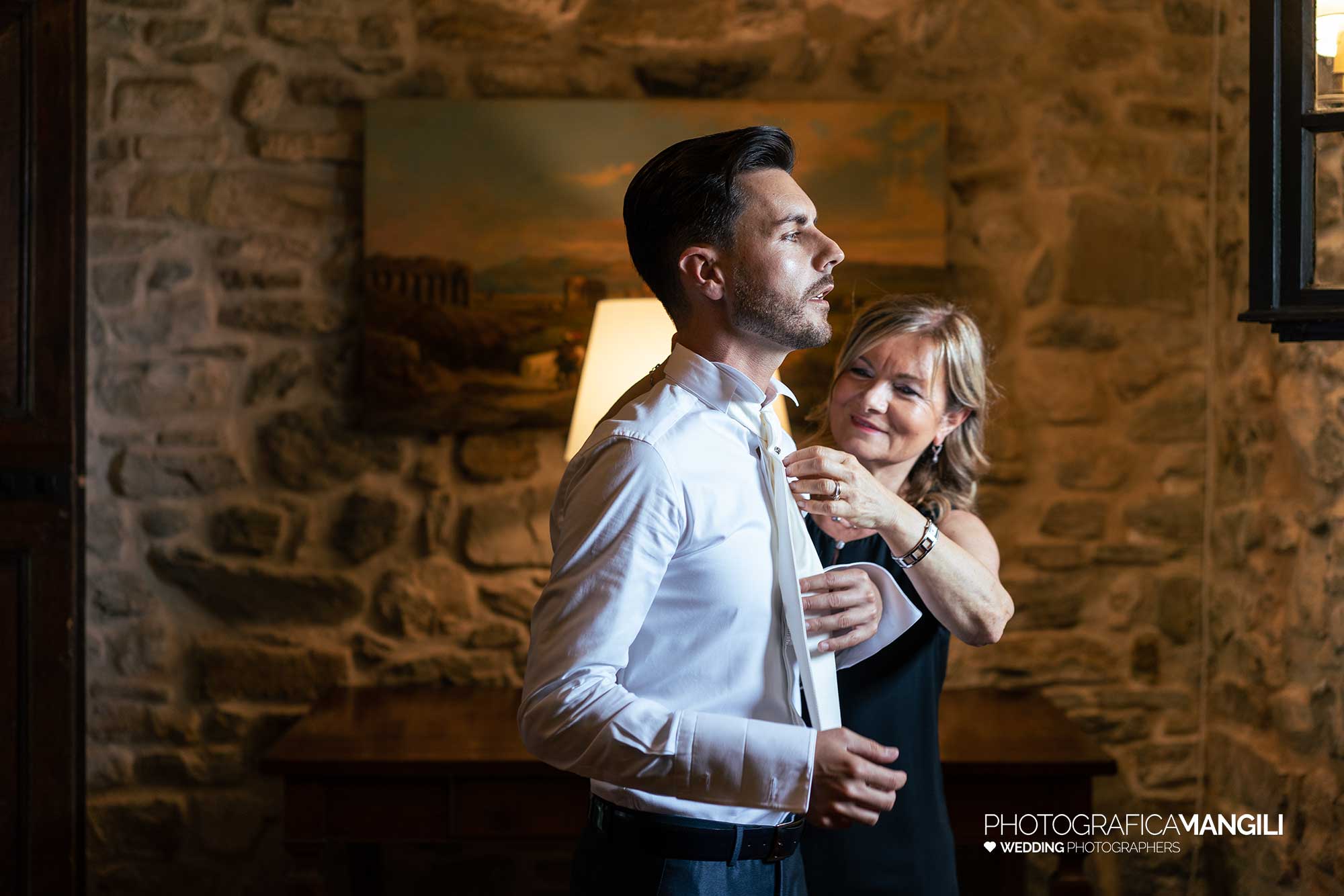 002 fotografo matrimonio reportage wedding preparazione sposo castello rossino calolziocorte lecco lago como 002 fotografo matrimonio reportage wedding preparazione sposo castello rossino calolziocorte lecco lago como