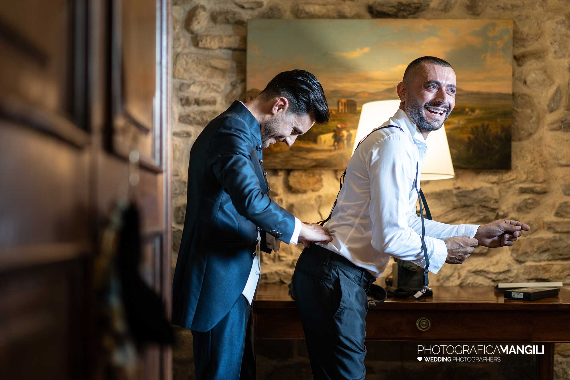 005 fotografo matrimonio reportage wedding preparazione sposo castello rossino calolziocorte lecco lago como 005 fotografo matrimonio reportage wedding preparazione sposo castello rossino calolziocorte lecco lago como