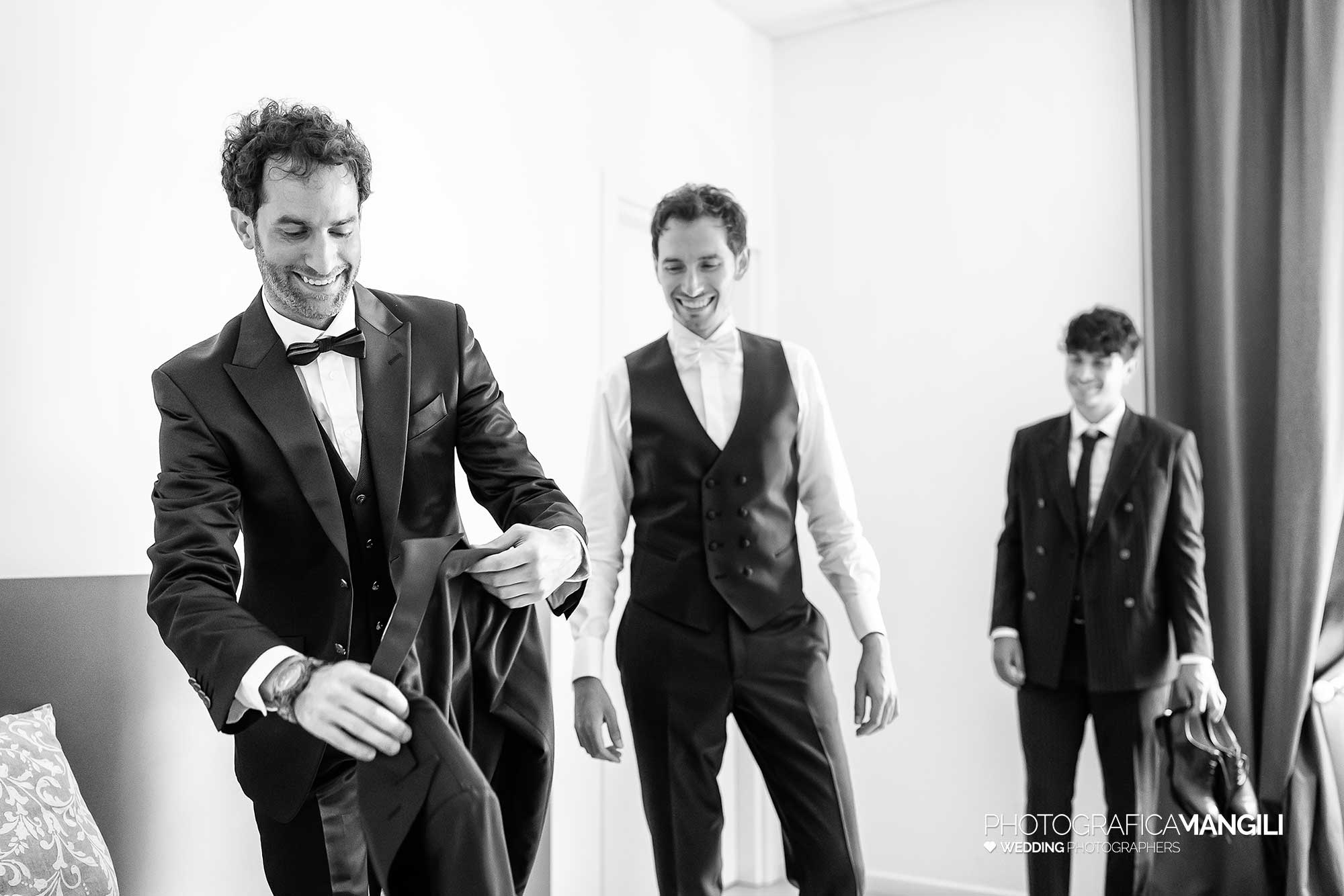 005 reportage foto matrimonio wedding ritratto preparazione vestizione sposo giacca como 005 reportage foto matrimonio wedding ritratto preparazione vestizione sposo giacca como