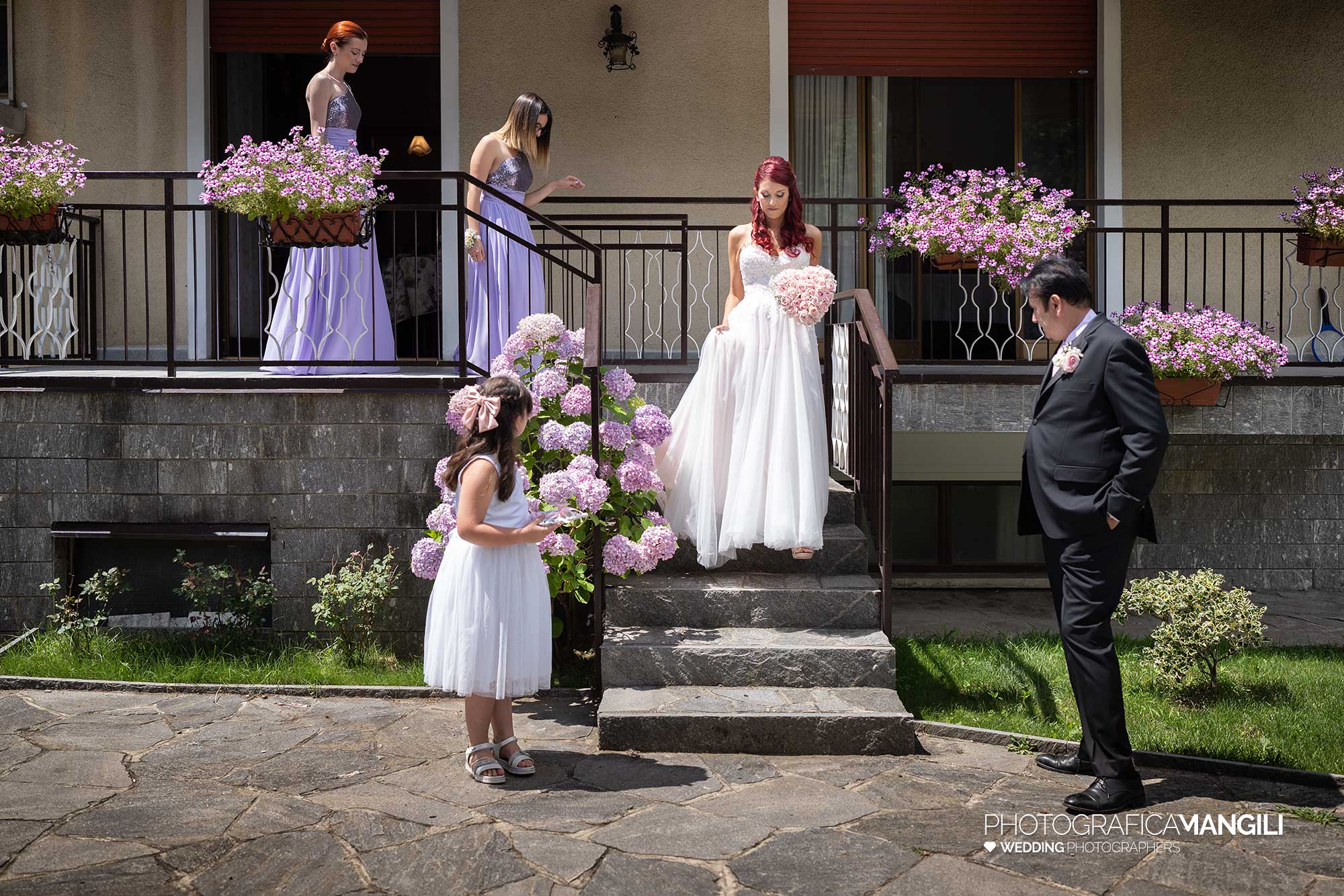 006 fotografo matrimonio reportage wedding preparazione vestizione sposa alzate brianza como 006 fotografo matrimonio reportage wedding preparazione vestizione sposa alzate brianza como