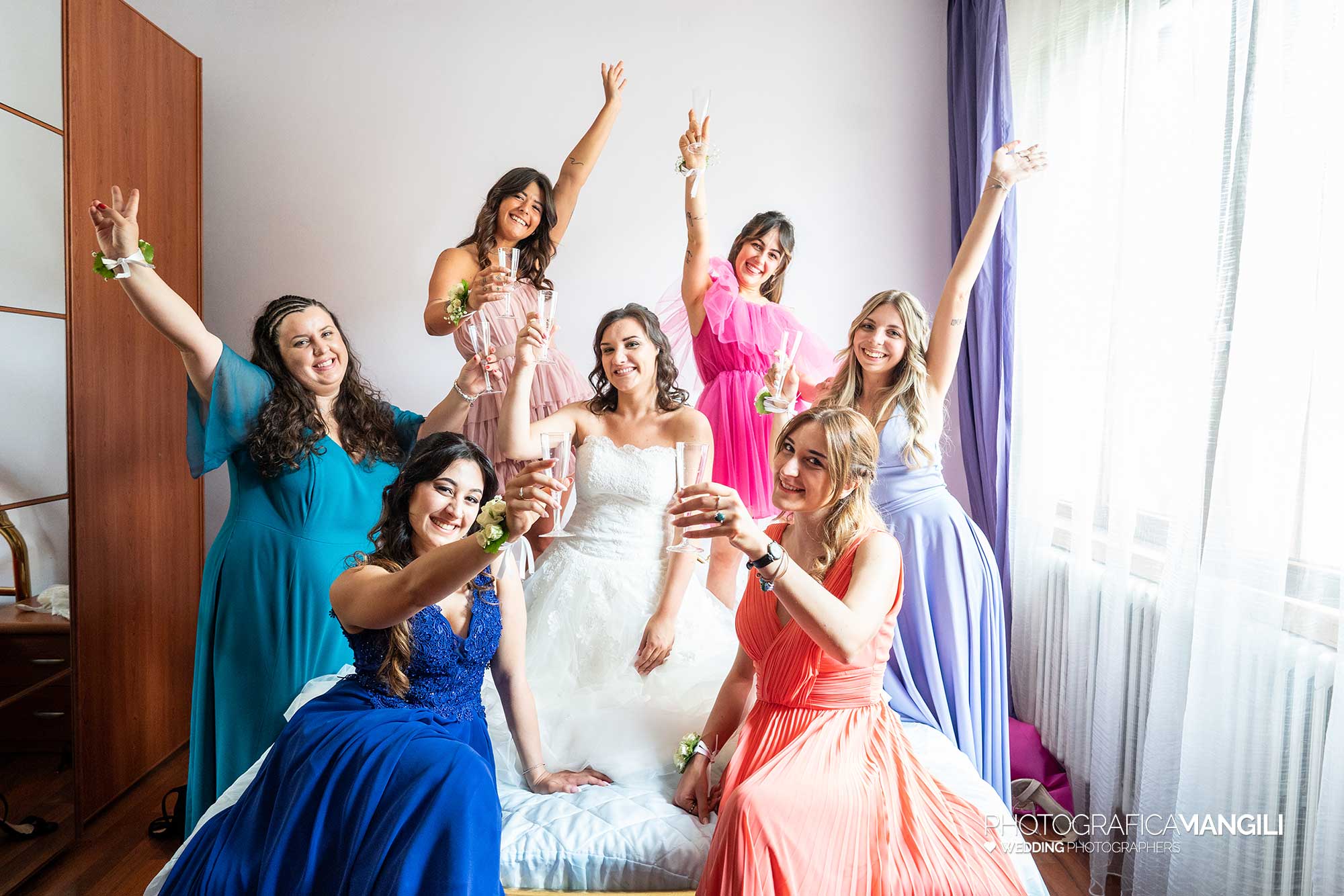 006 fotografo matrimonio reportage wedding ritratto preparazione abito vestizione sposa damigelle brindisi mazzano brescia 006 fotografo matrimonio reportage wedding ritratto preparazione abito vestizione sposa damigelle brindisi mazzano brescia