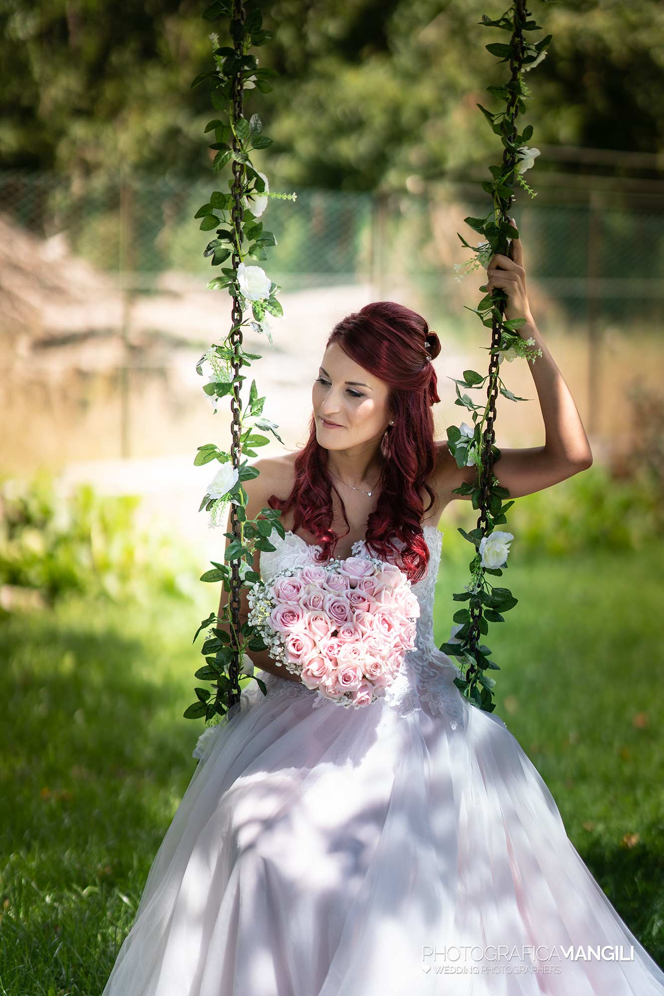 007 fotografo matrimonio reportage wedding preparazione vestizione sposa altalena alzate brianza como 007 fotografo matrimonio reportage wedding preparazione vestizione sposa altalena alzate brianza como