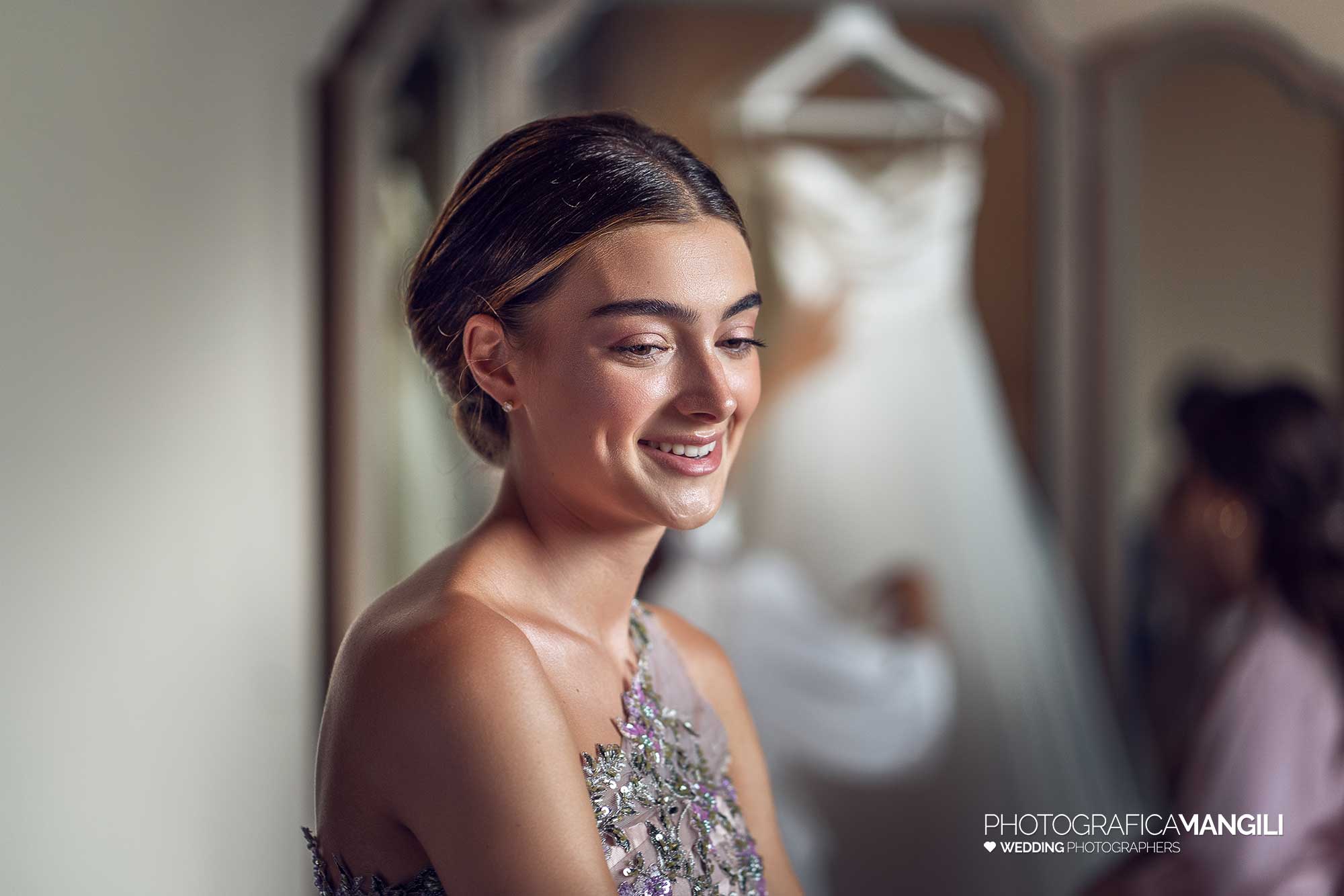 009 fotografo matrimonio reportage wedding ritratto preparativi vestizione sposa villa esengrini montalbano varese 1 009 fotografo matrimonio reportage wedding ritratto preparativi vestizione sposa villa esengrini montalbano varese 1