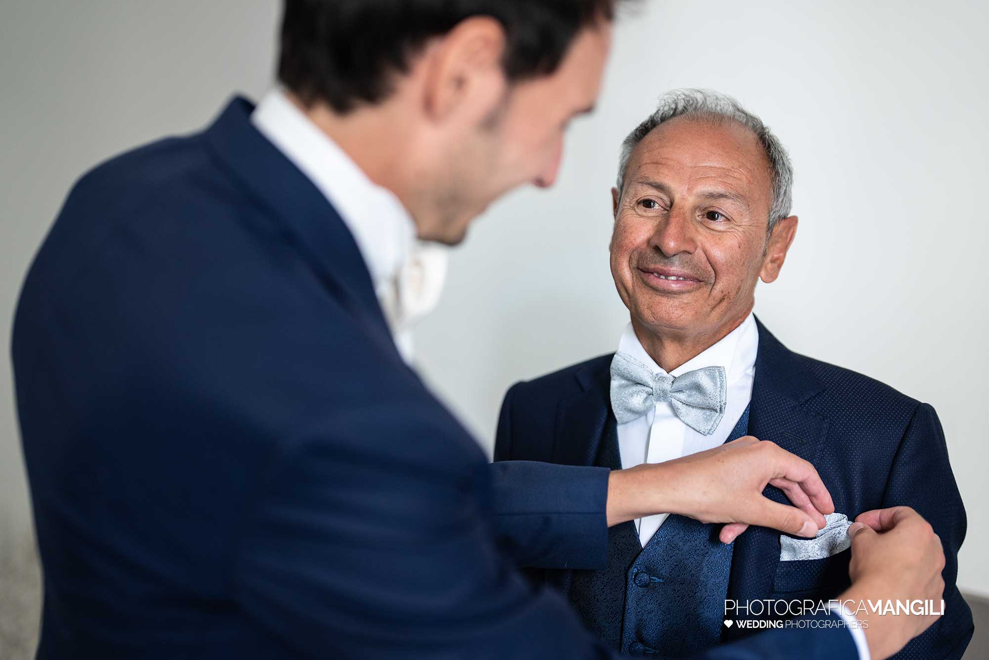 009 reportage foto matrimonio wedding ritratto preparazione vestizione sposo papà como 009 reportage foto matrimonio wedding ritratto preparazione vestizione sposo papà como