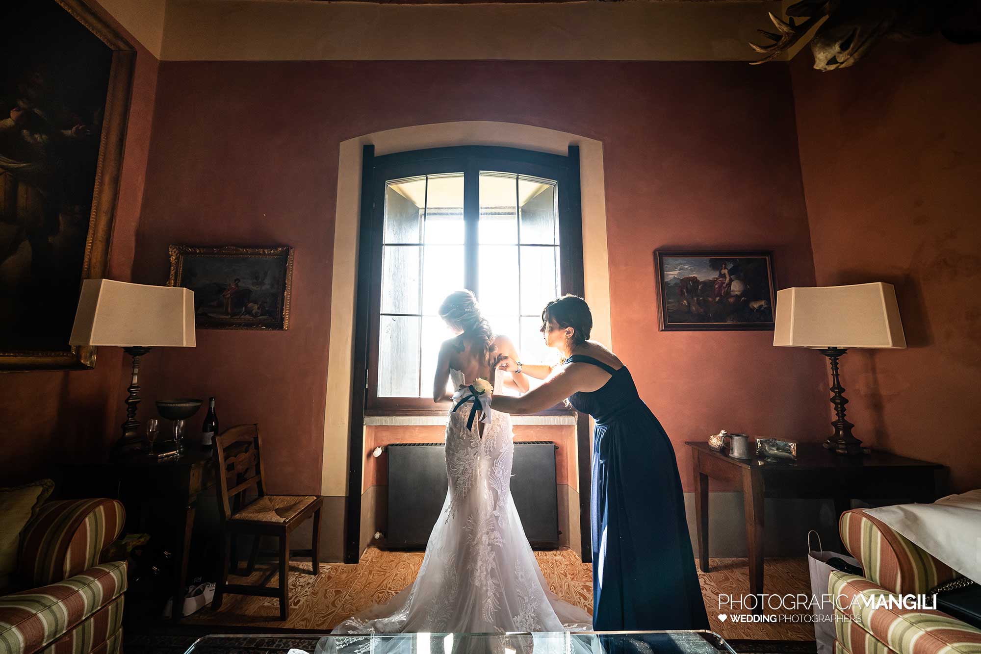 012 fotografo matrimonio reportage wedding preparazione sposa castello rossino calolziocorte lecco lago como 012 fotografo matrimonio reportage wedding preparazione sposa castello rossino calolziocorte lecco lago como