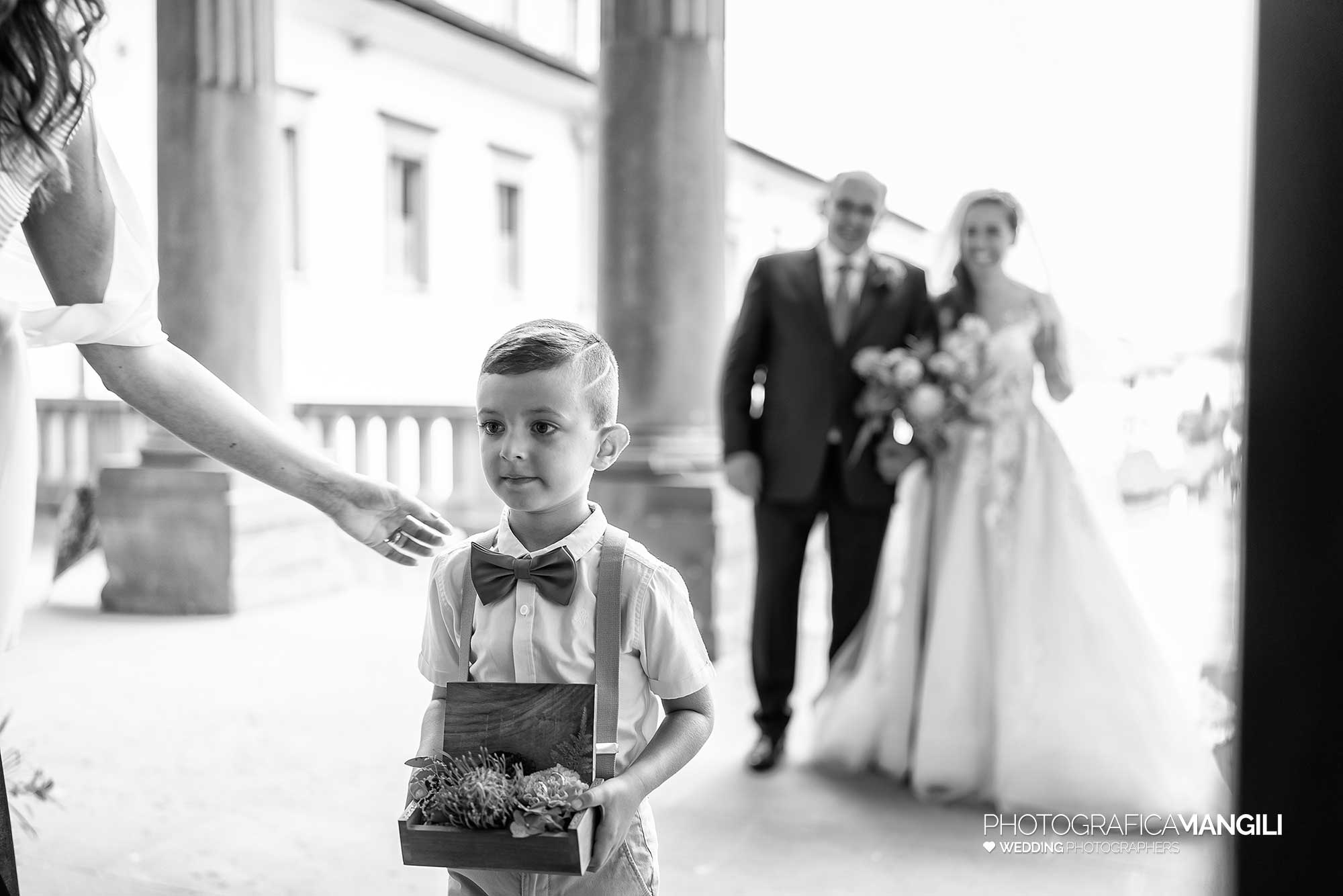 013 fotografo matrimonio reportage ritratto wedding ingresso sposa paggetto anelli cerimonia abbazia pontida bergamo 013 fotografo matrimonio reportage ritratto wedding ingresso sposa paggetto anelli cerimonia abbazia pontida bergamo