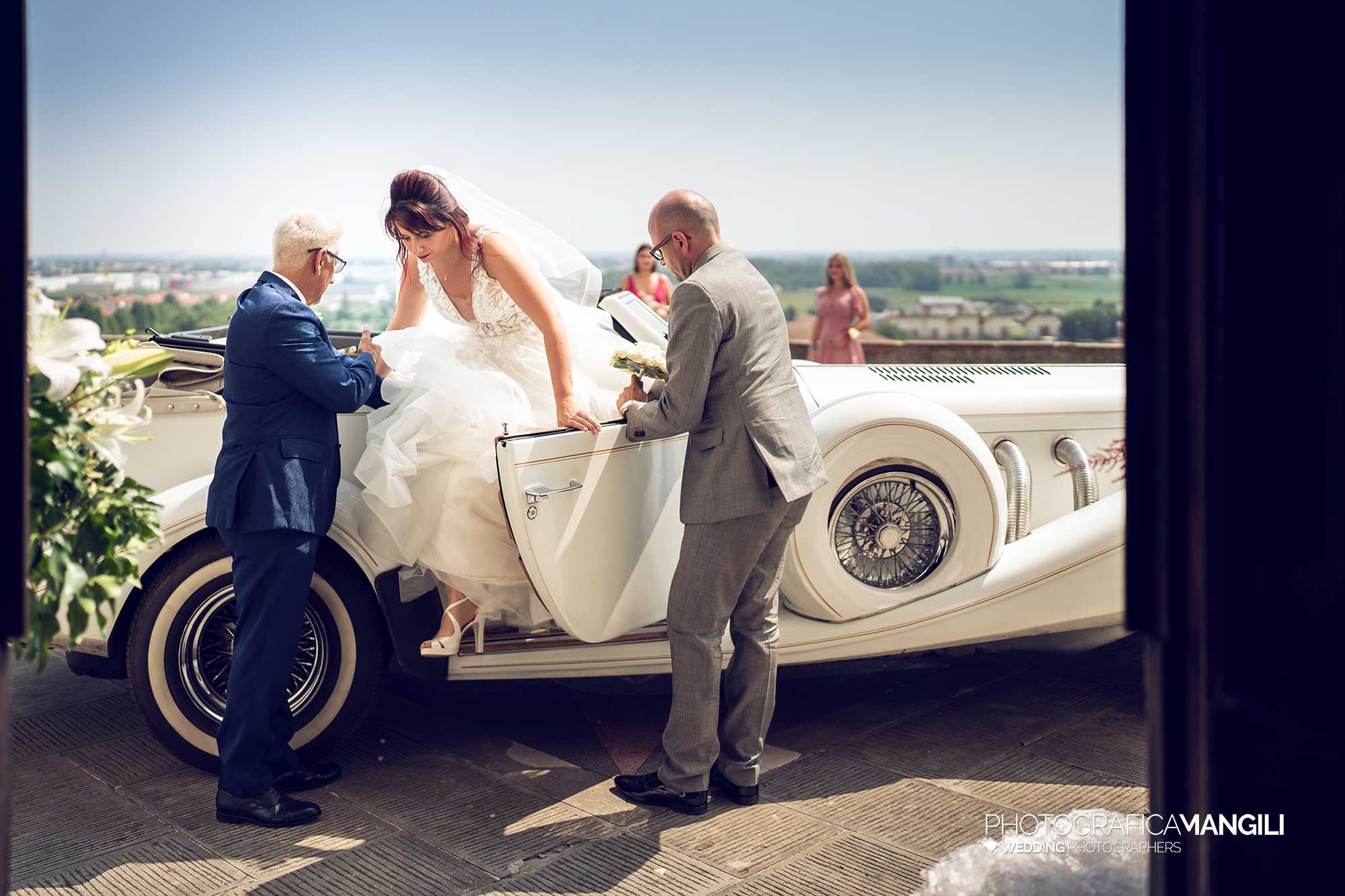 013 reportage foto matrimonio wedding ritratto sposa macchina cerimonia ingresso chiesa mapello bergamo 013 reportage foto matrimonio wedding ritratto sposa macchina cerimonia ingresso chiesa mapello bergamo