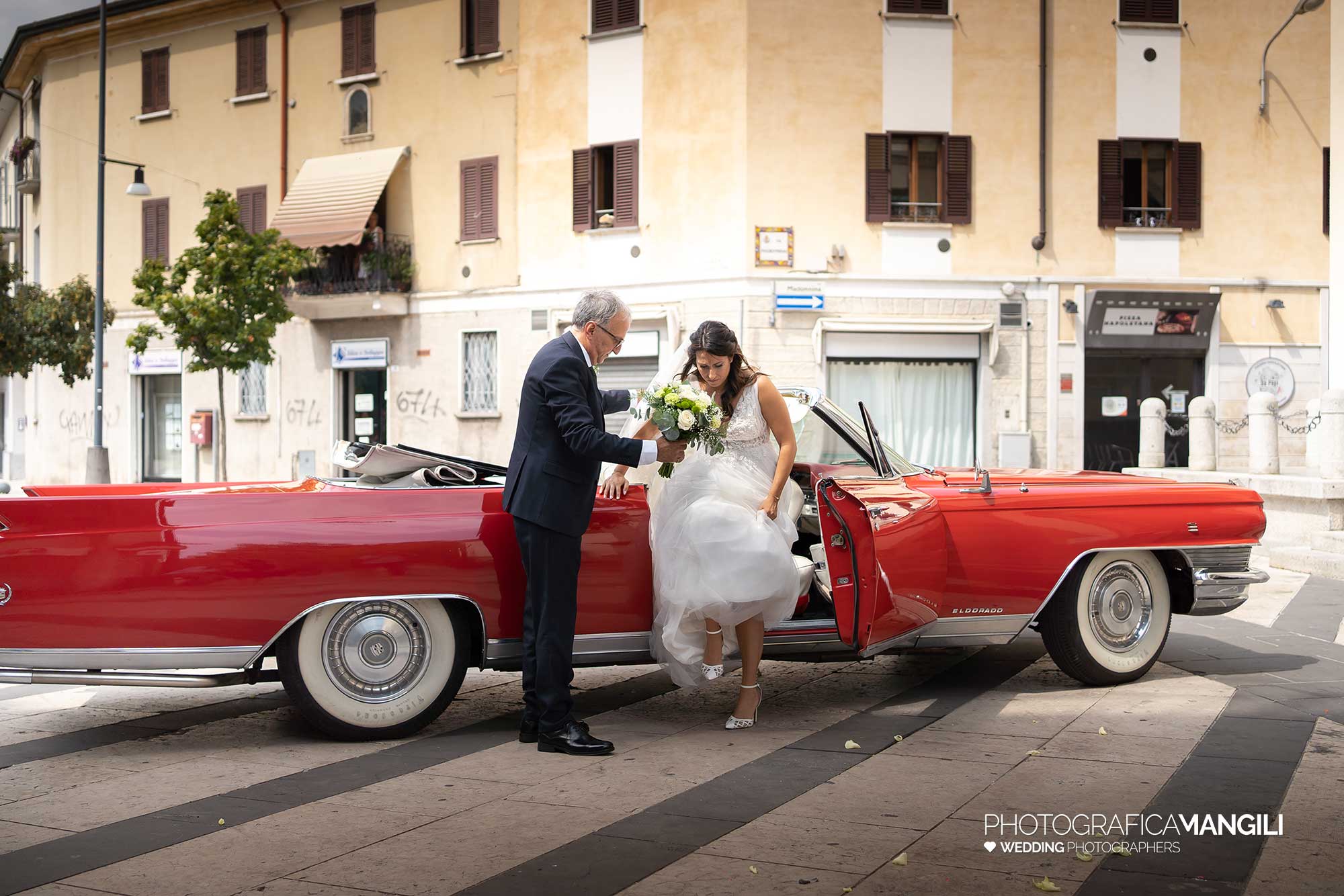 014 fotografo matrimonio reportage wedding sposi ritratti ingresso chiesa sposa papà macchina cerimonia nova milanese monza brianza 014 fotografo matrimonio reportage wedding sposi ritratti ingresso chiesa sposa papà macchina cerimonia nova milanese monza brianza
