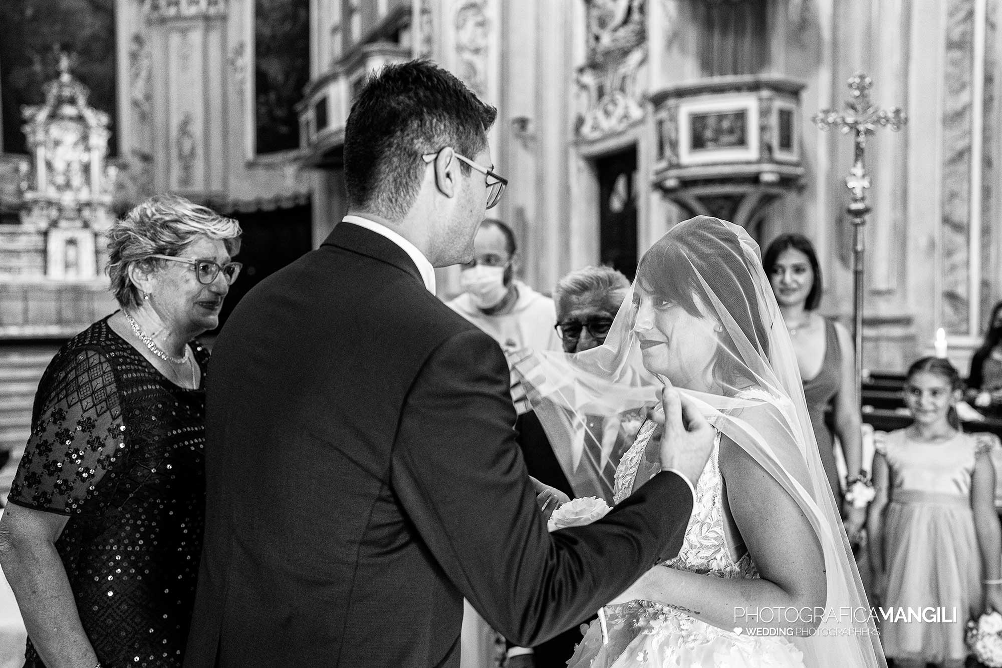 015 reportage foto matrimonio wedding ritratto sposi cerimonia ingresso chiesa mapello bergamo 015 reportage foto matrimonio wedding ritratto sposi cerimonia ingresso chiesa mapello bergamo