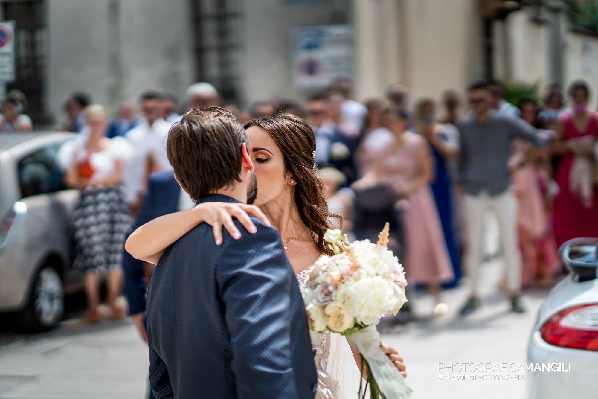 015 reportage foto matrimonio wedding ritratto sposi ingresso chiesa bacio cerimonia castrezzato brescia 015 reportage foto matrimonio wedding ritratto sposi ingresso chiesa bacio cerimonia castrezzato brescia