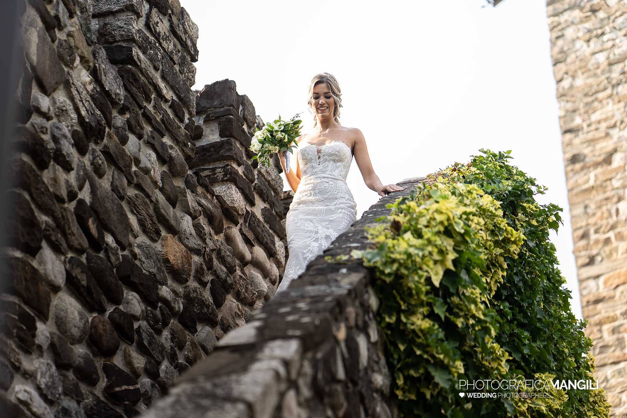 020 fotografo matrimonio reportage wedding ingresso sposa rito civile castello rossino calolziocorte lecco lago como 020 fotografo matrimonio reportage wedding ingresso sposa rito civile castello rossino calolziocorte lecco lago como