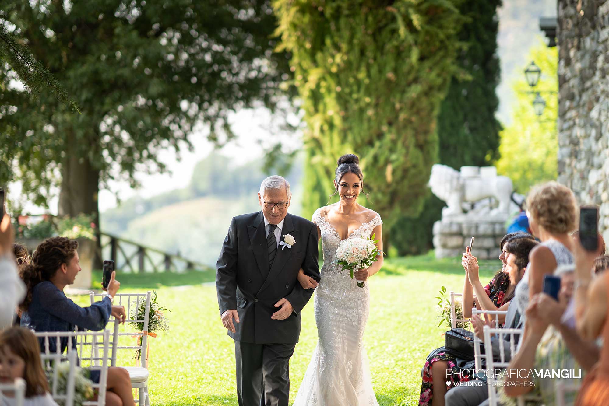023 fotografo matrimonio reportage wedding ingresso sposa ritratto castello rossino calolziocorte lecco lago como 023 fotografo matrimonio reportage wedding ingresso sposa ritratto castello rossino calolziocorte lecco lago como