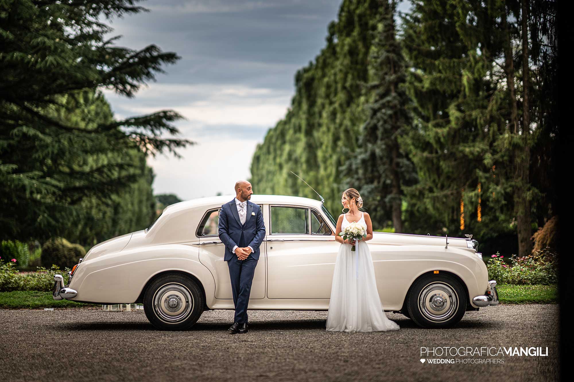023 fotografo matrimonio reportage wedding sposi macchina ritratto villa acquaroli carvico bergamo 023 fotografo matrimonio reportage wedding sposi macchina ritratto villa acquaroli carvico bergamo