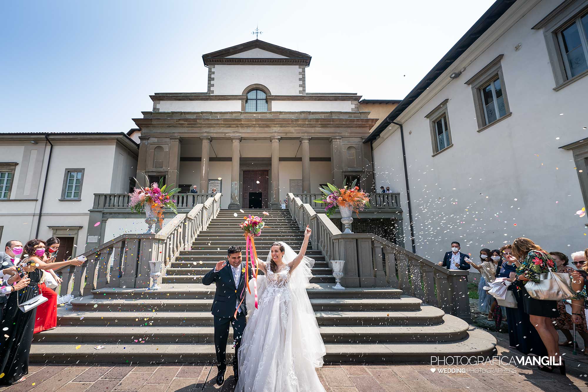 024 fotografo matrimonio reportage ritratto wedding sposi rito religioso cerimonia uscita lancio riso abbazia pontida bergamo 024 fotografo matrimonio reportage ritratto wedding sposi rito religioso cerimonia uscita lancio riso abbazia pontida bergamo