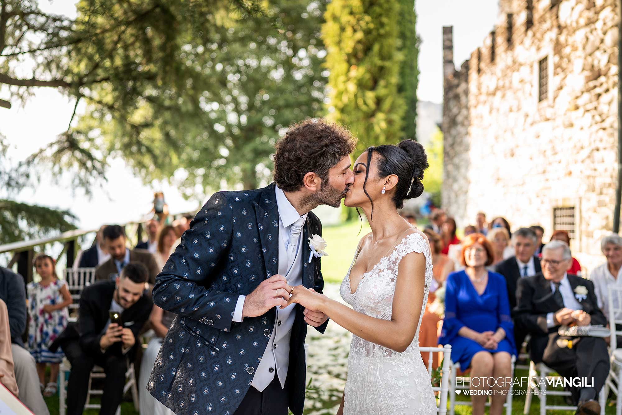 025 fotografo matrimonio reportage wedding cerimonia sposi ritratto castello rossino calolziocorte lecco lago como 025 fotografo matrimonio reportage wedding cerimonia sposi ritratto castello rossino calolziocorte lecco lago como
