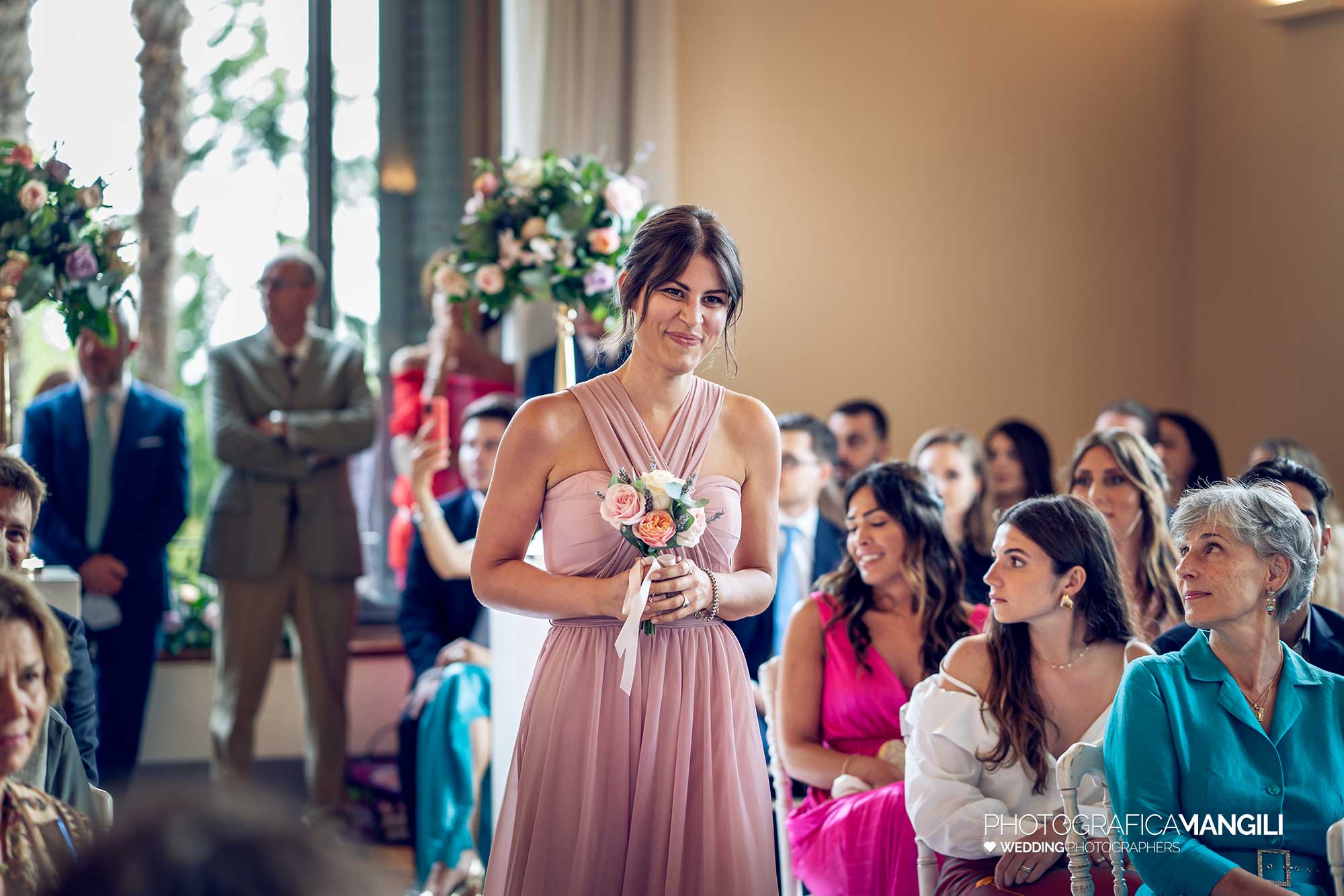 025 fotografo matrimonio reportage wedding ritratto ingresso cerimonia damigella villa esengrini montalbano varese 1 025 fotografo matrimonio reportage wedding ritratto ingresso cerimonia damigella villa esengrini montalbano varese 1