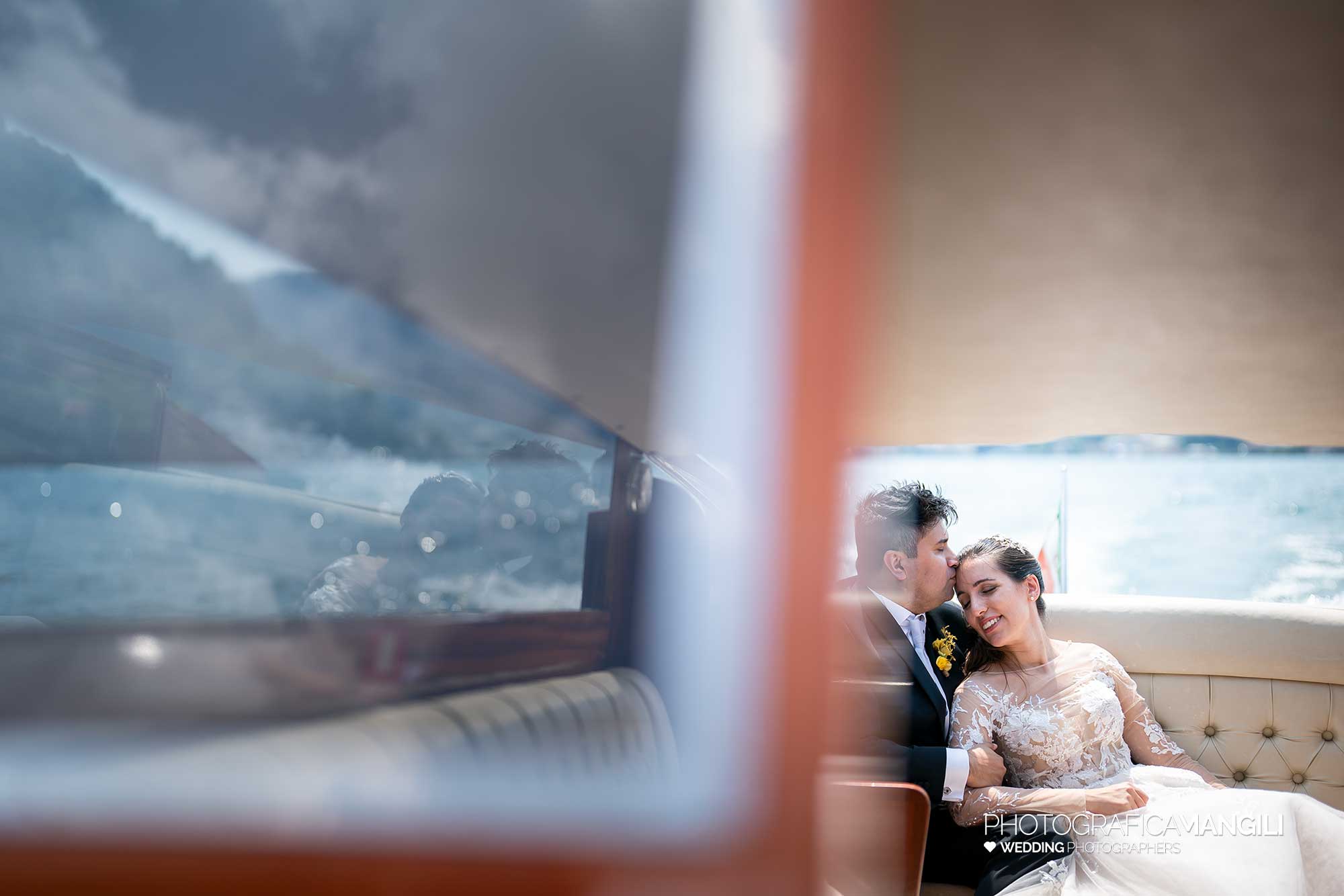 026 fotografo matrimonio reportage wedding sposi ritratti barca lago como 026 fotografo matrimonio reportage wedding sposi ritratti barca lago como