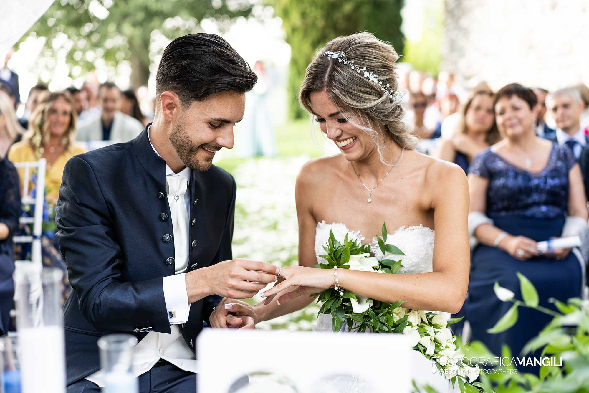 027 fotografo matrimonio reportage wedding sposi rito civile castello rossino calolziocorte lecco lago 027 fotografo matrimonio reportage wedding sposi rito civile castello rossino calolziocorte lecco lago