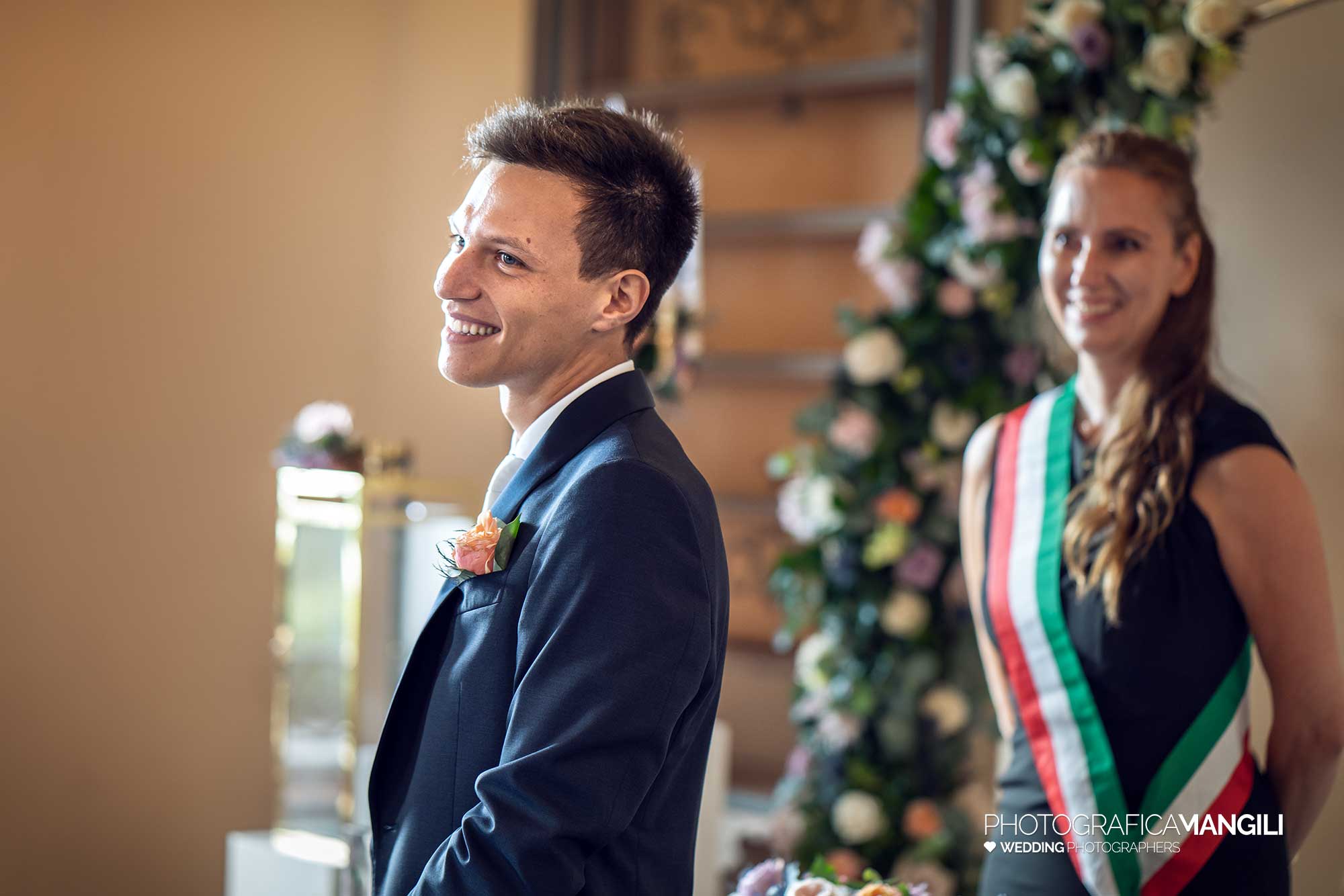 028 fotografo matrimonio reportage wedding ritratto ingresso cerimonia sposo villa esengrini montalbano varese 1 028 fotografo matrimonio reportage wedding ritratto ingresso cerimonia sposo villa esengrini montalbano varese 1