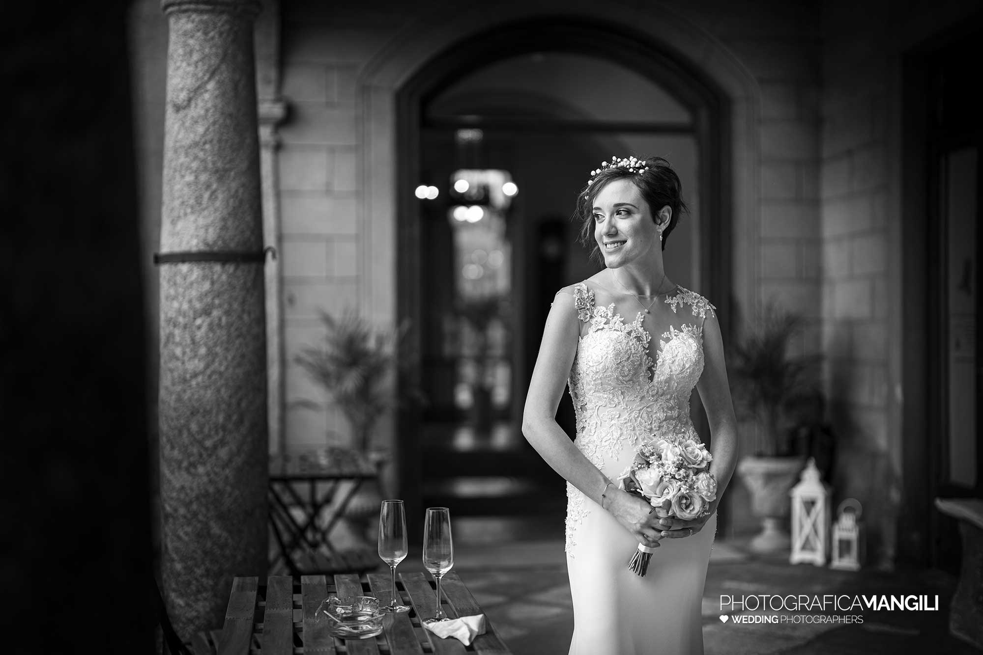 030 reportage foto matrimonio wedding ritratto sposa bianco nero villa le due torrette erba como 030 reportage foto matrimonio wedding ritratto sposa bianco nero villa le due torrette erba como