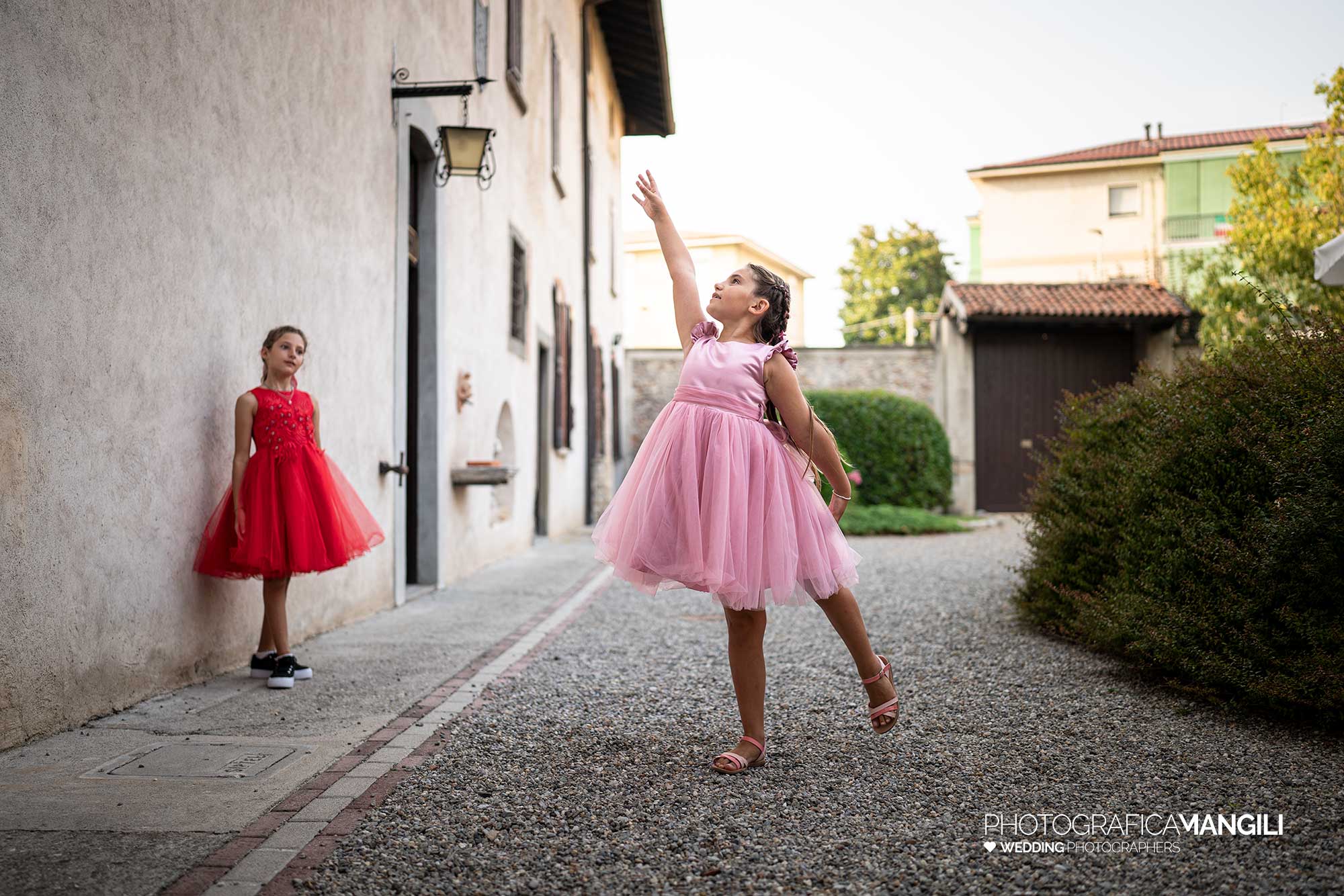 030 reportage foto matrimonio wedding ritratto sposi bambina castello marigolda curno bergamo 030 reportage foto matrimonio wedding ritratto sposi bambina castello marigolda curno bergamo