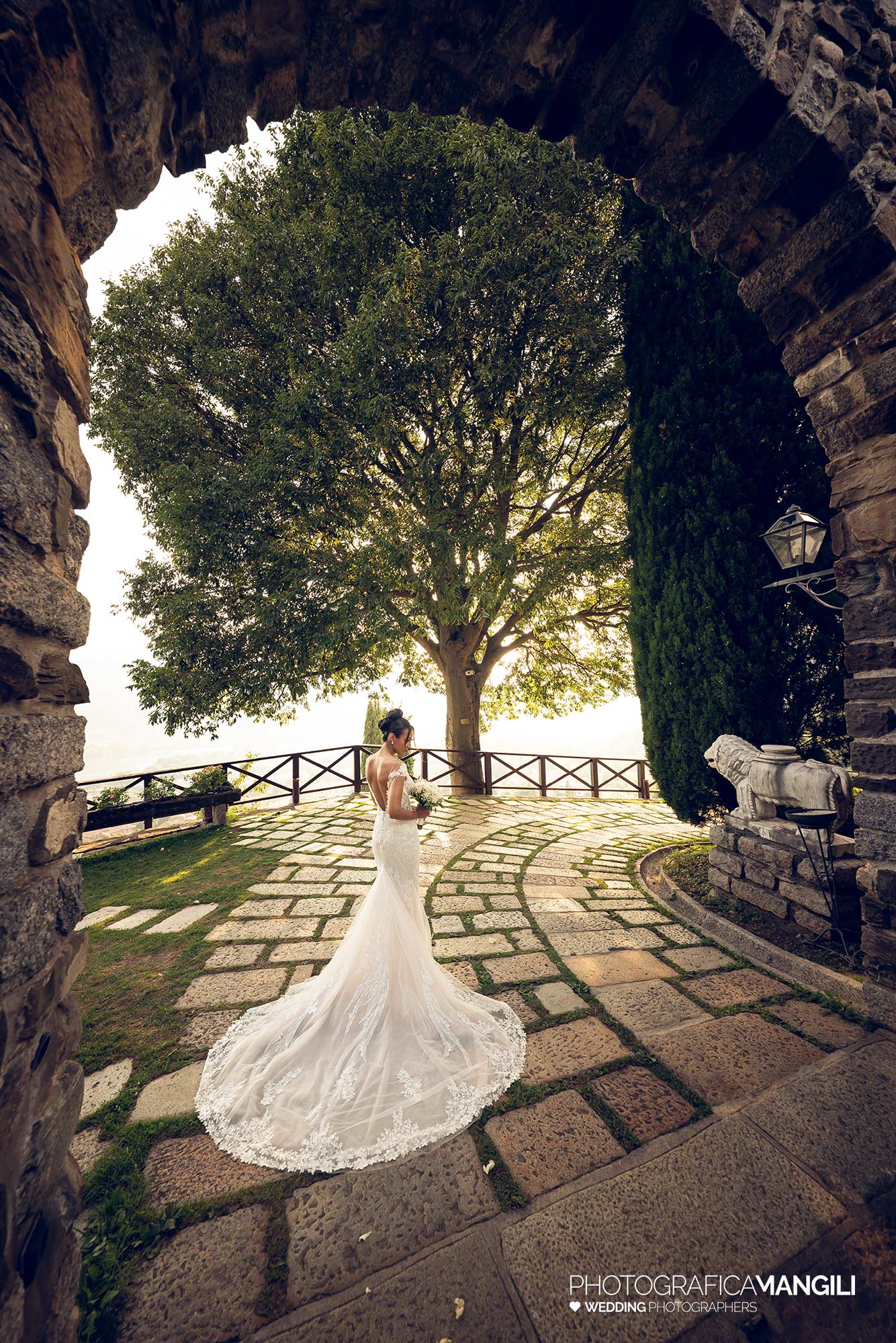 032 fotografo matrimonio reportage wedding sposa abito ritratto castello rossino calolziocorte lecco lago como 032 fotografo matrimonio reportage wedding sposa abito ritratto castello rossino calolziocorte lecco lago como