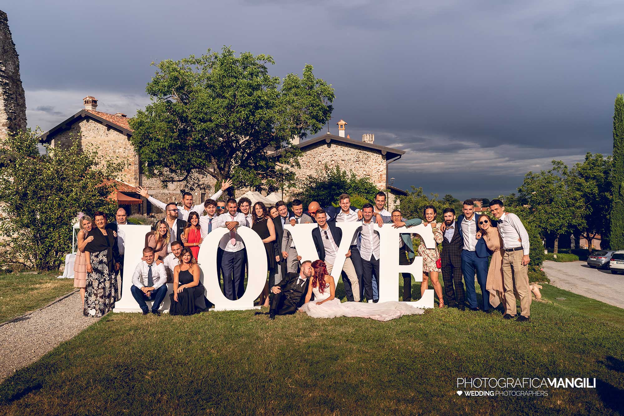 033 fotografo matrimonio reportage wedding sposi amici invitati ritratto love castello cernusco lecco 033 fotografo matrimonio reportage wedding sposi amici invitati ritratto love castello cernusco lecco