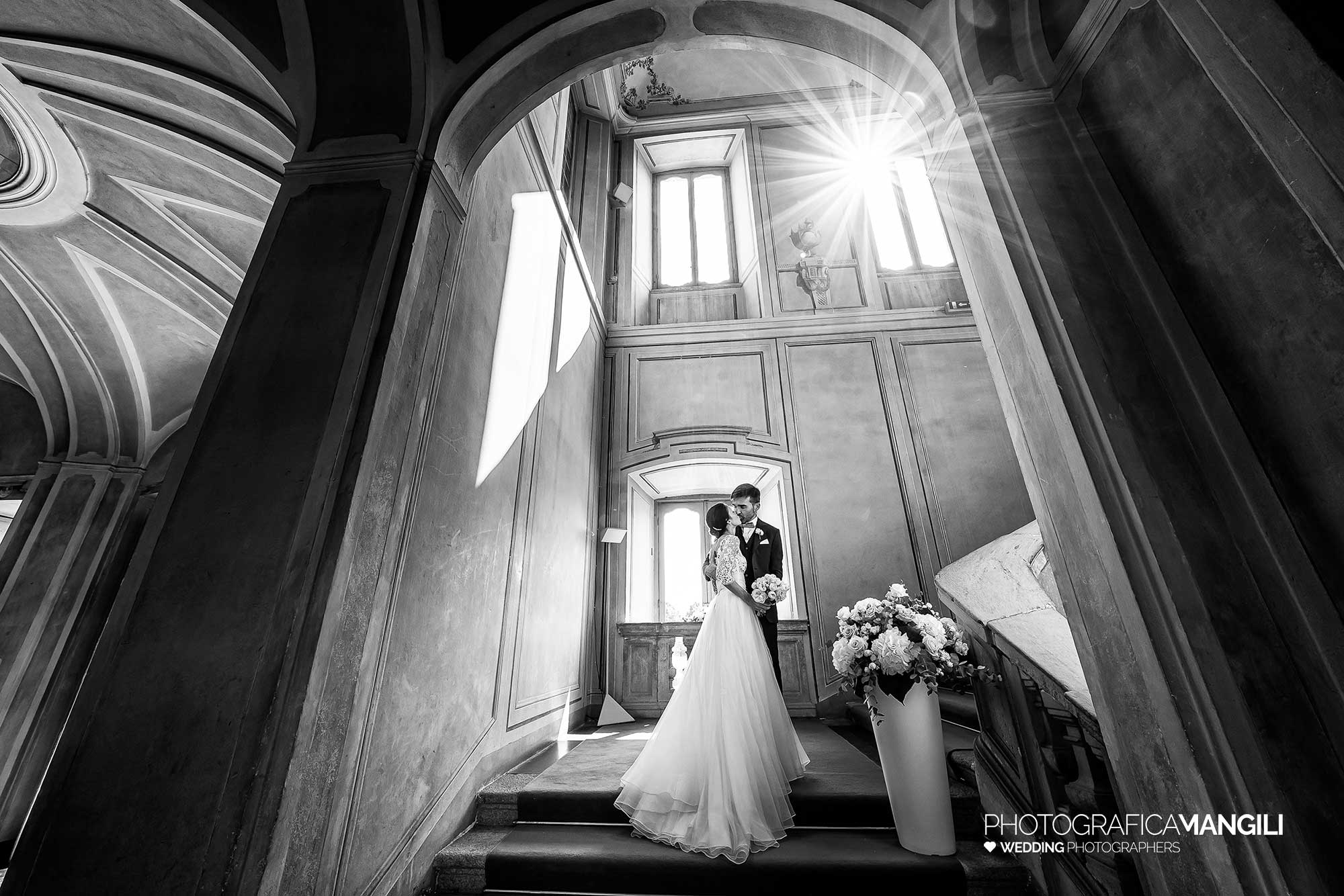 035 fotografo matrimonio reportage ritratto wedding sposi bianco nero villa borromeo cassano d adda milano 035 fotografo matrimonio reportage ritratto wedding sposi bianco nero villa borromeo cassano d adda milano