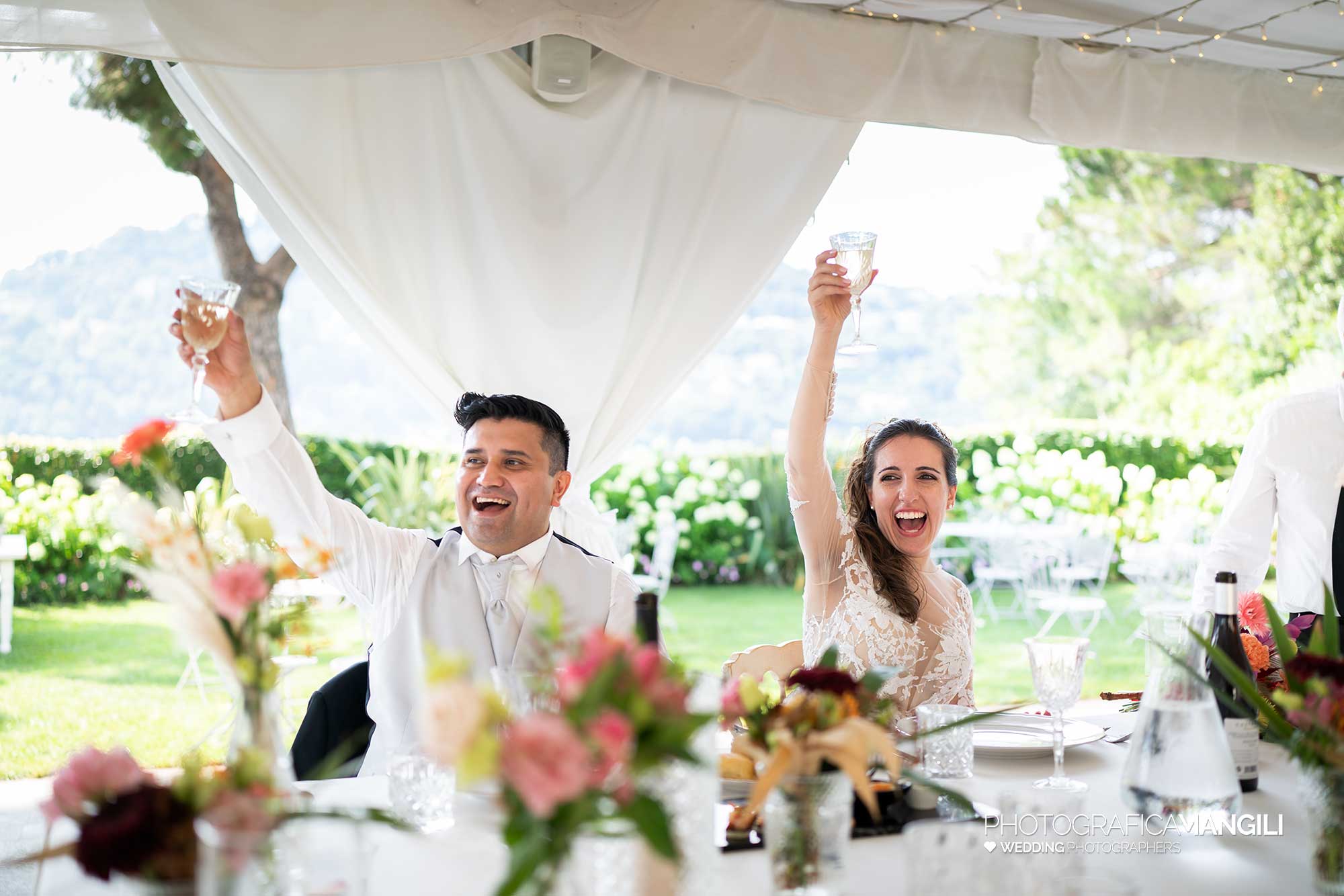 035 fotografo matrimonio reportage wedding sposi ritratti lago brindisi villa geno como 035 fotografo matrimonio reportage wedding sposi ritratti lago brindisi villa geno como