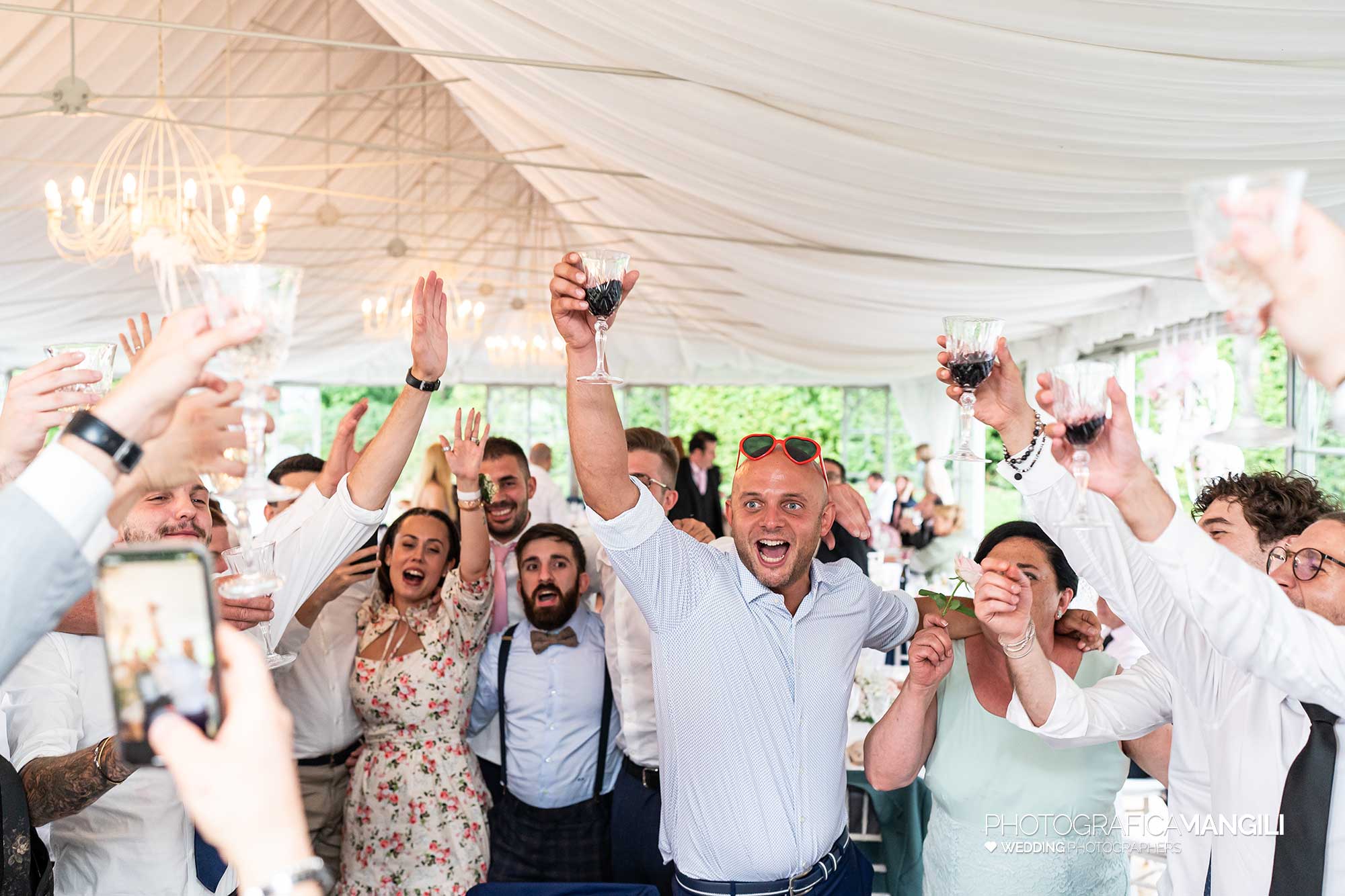 035 fotografo matrimonio reportage wedding sposi ritratto brindisi .castello cernusco lecco 035 fotografo matrimonio reportage wedding sposi ritratto brindisi .castello cernusco lecco