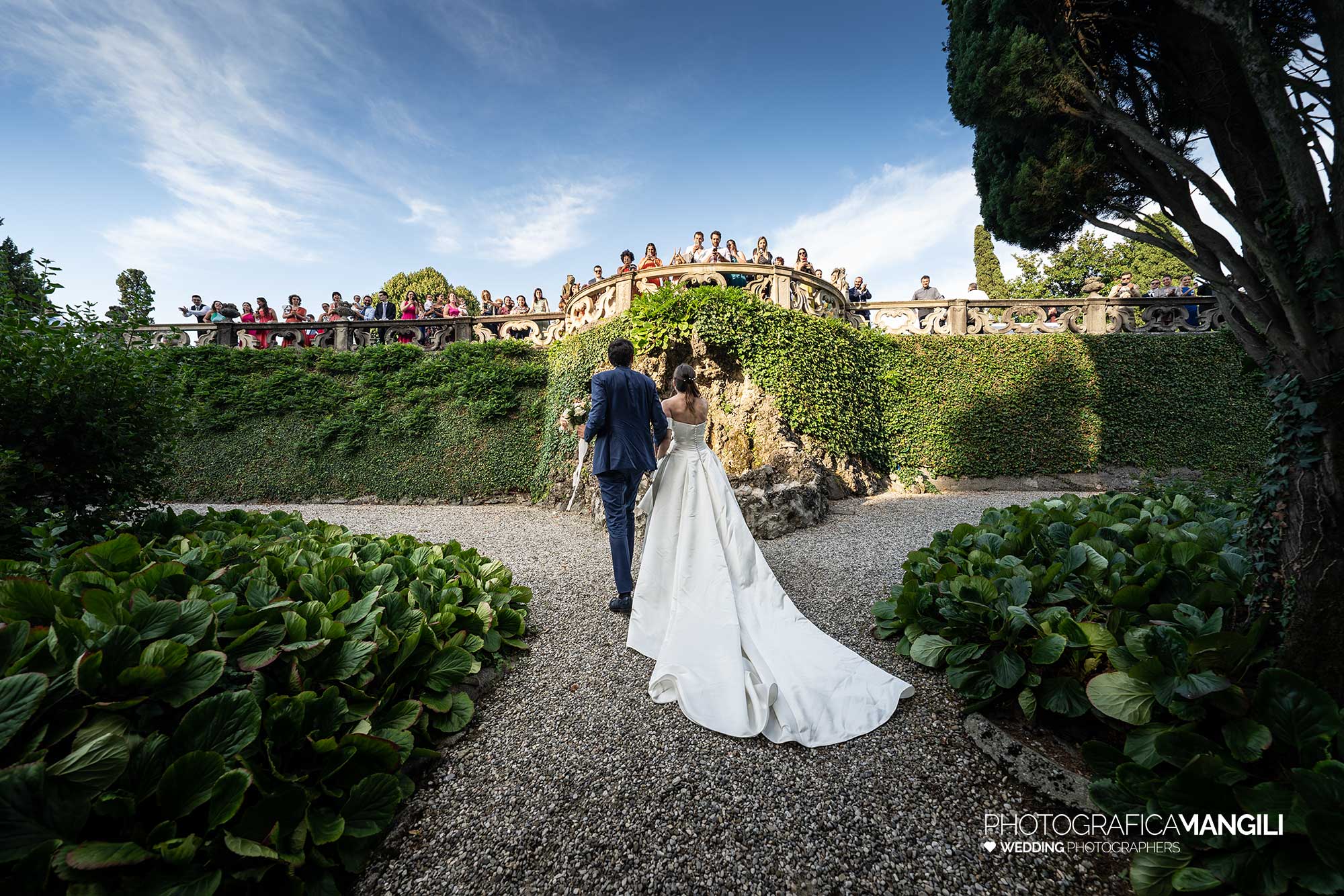 037 reportage foto matrimonio wedding ritratto sposi ingresso villa subaglio merate lecco 037 reportage foto matrimonio wedding ritratto sposi ingresso villa subaglio merate lecco