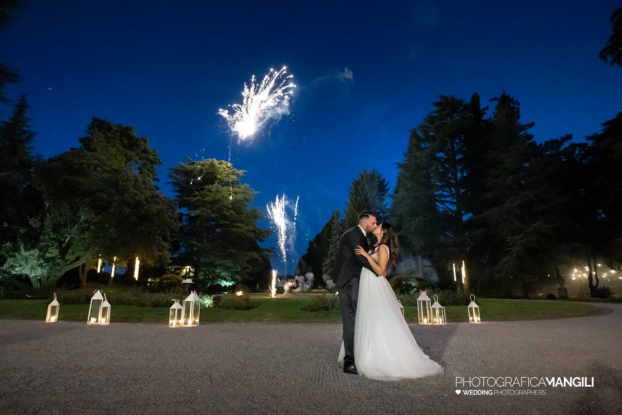 038 fotografo matrimonio reportage wedding sposi ritratti fuochi artificio villa acquaroli carvico bergamo 038 fotografo matrimonio reportage wedding sposi ritratti fuochi artificio villa acquaroli carvico bergamo