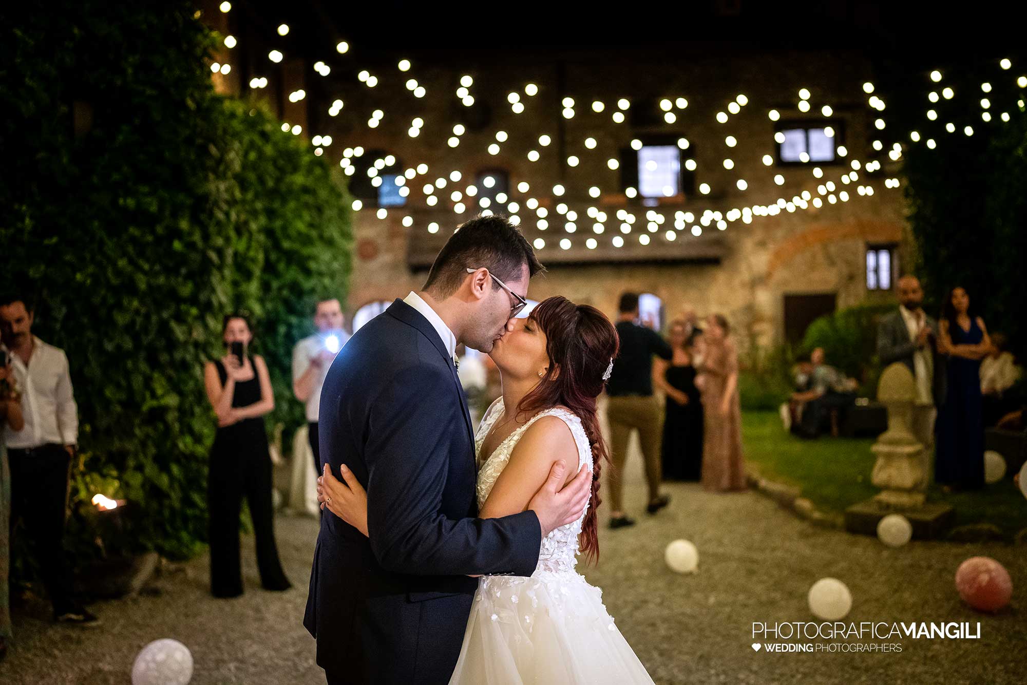 038 reportage foto matrimonio wedding ritratto sposi primo ballo bacio castello marigolda curno bergamo 038 reportage foto matrimonio wedding ritratto sposi primo ballo bacio castello marigolda curno bergamo